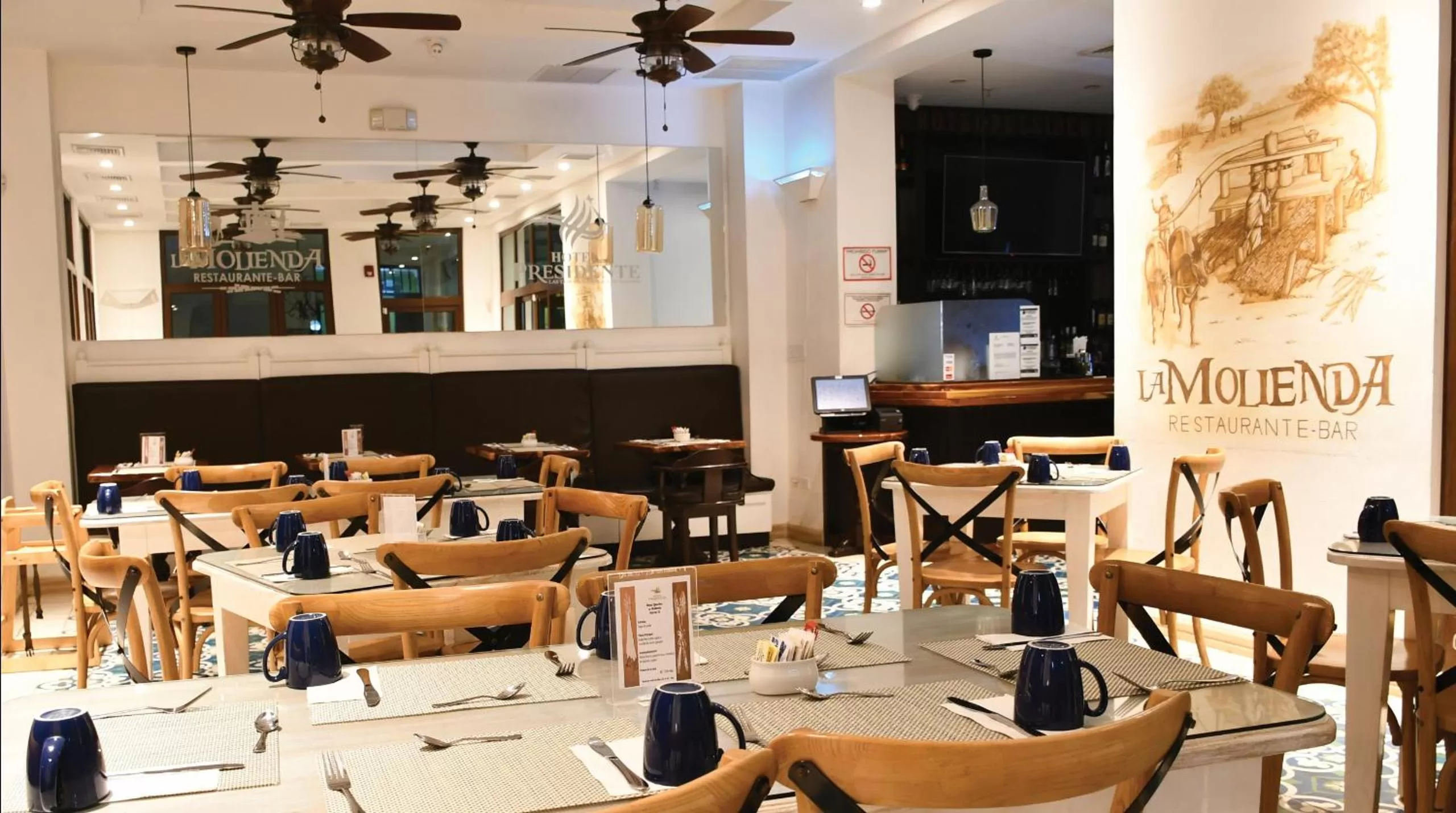 Restaurant/Places to Eat in Hotel Presidente Las Tablas