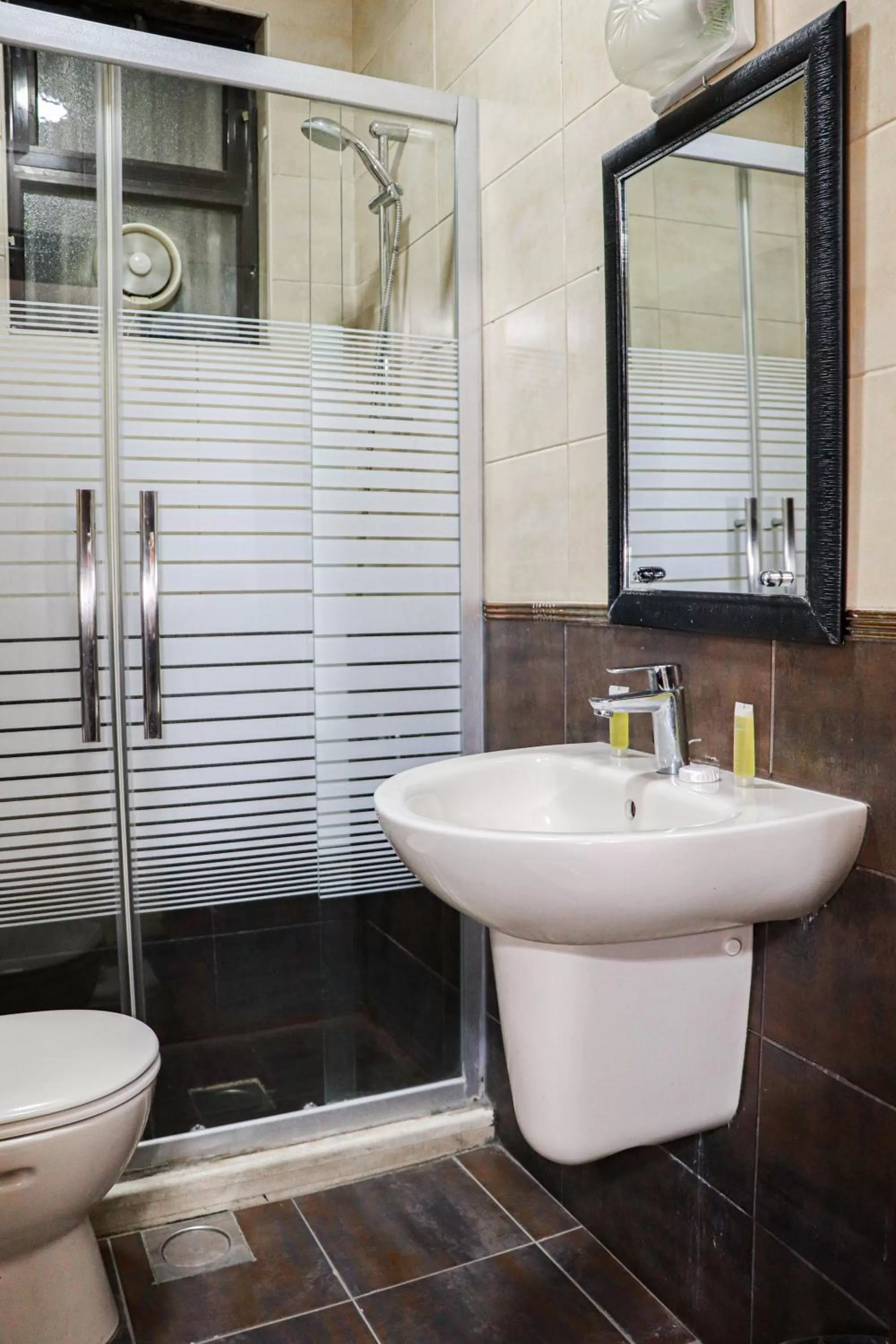 Bathroom in Al Jamal Suites