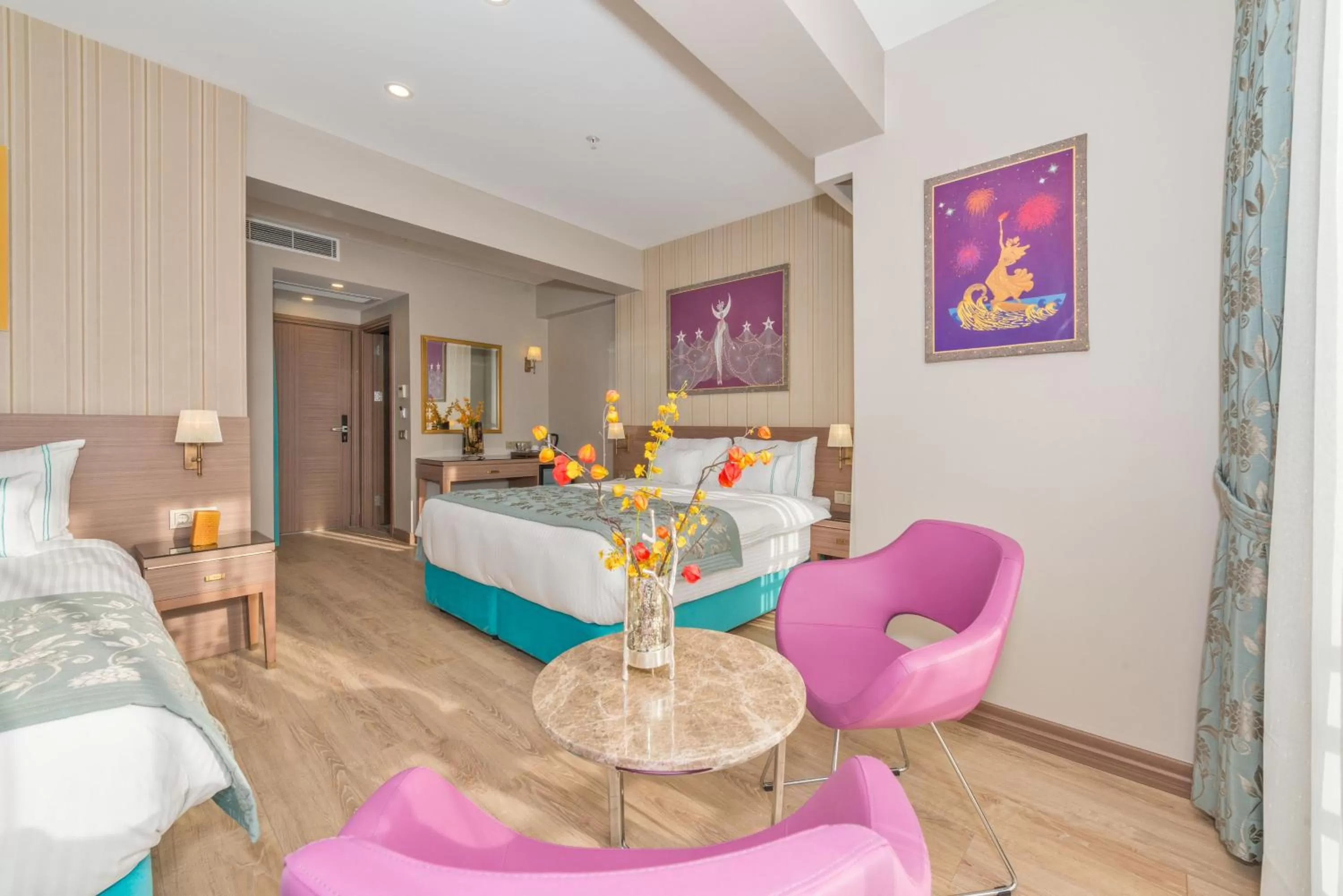 Photo of the whole room, Bed in Taximist Hotel