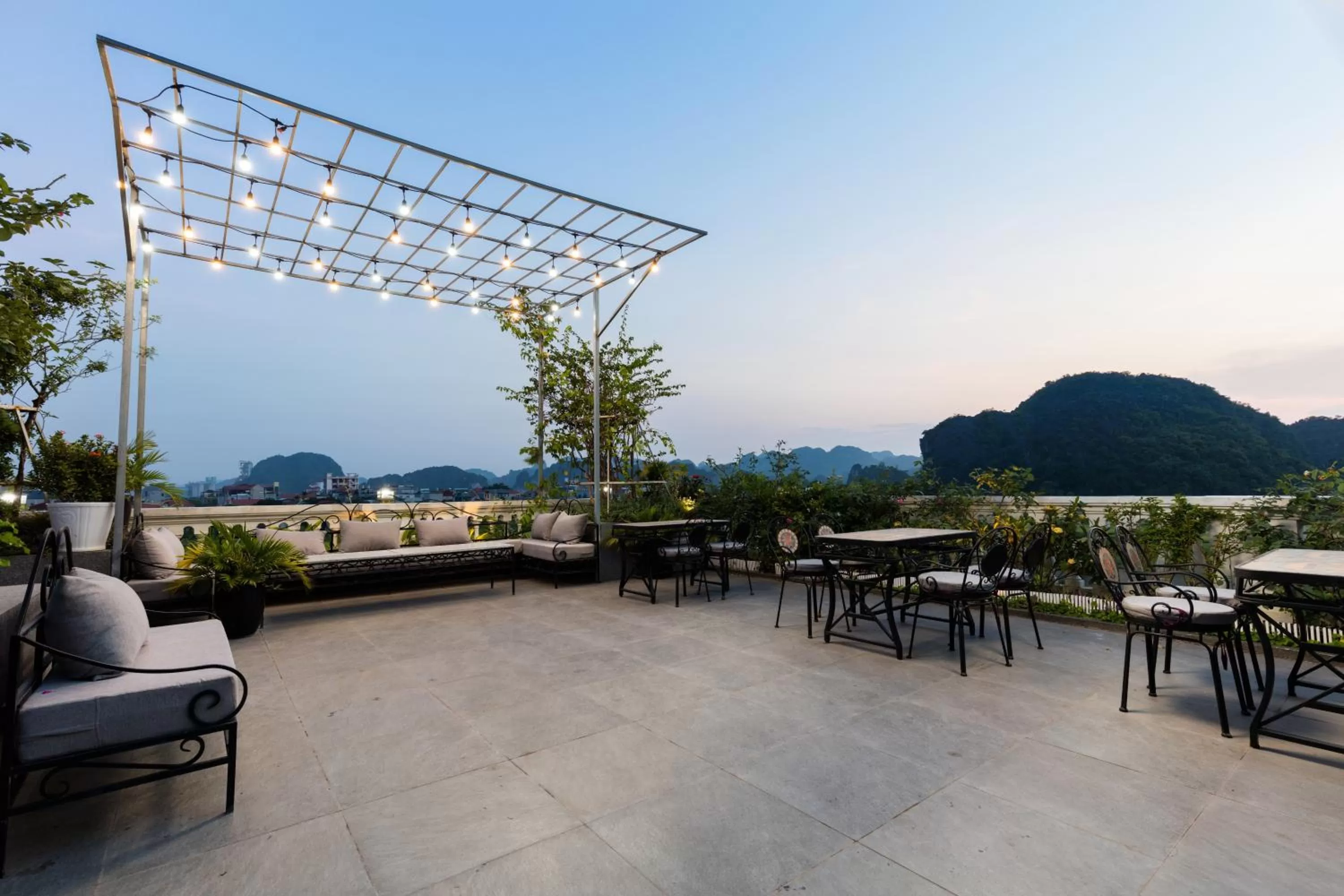 Garden in Liberty Hall Tam Coc Hotel & Villa