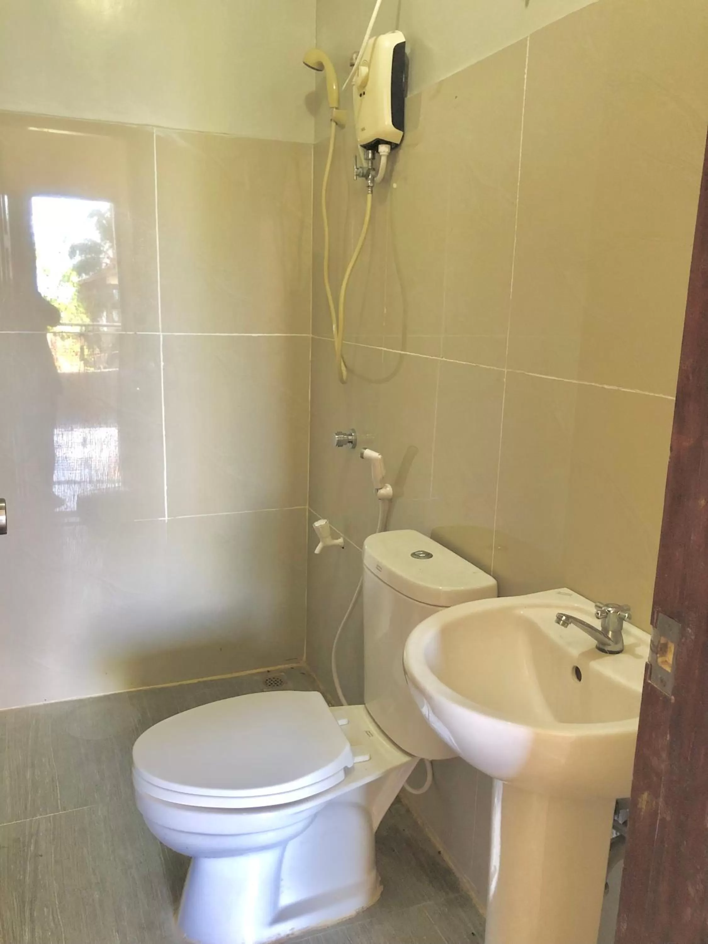 Bathroom in Hanna's Inn, El Nido