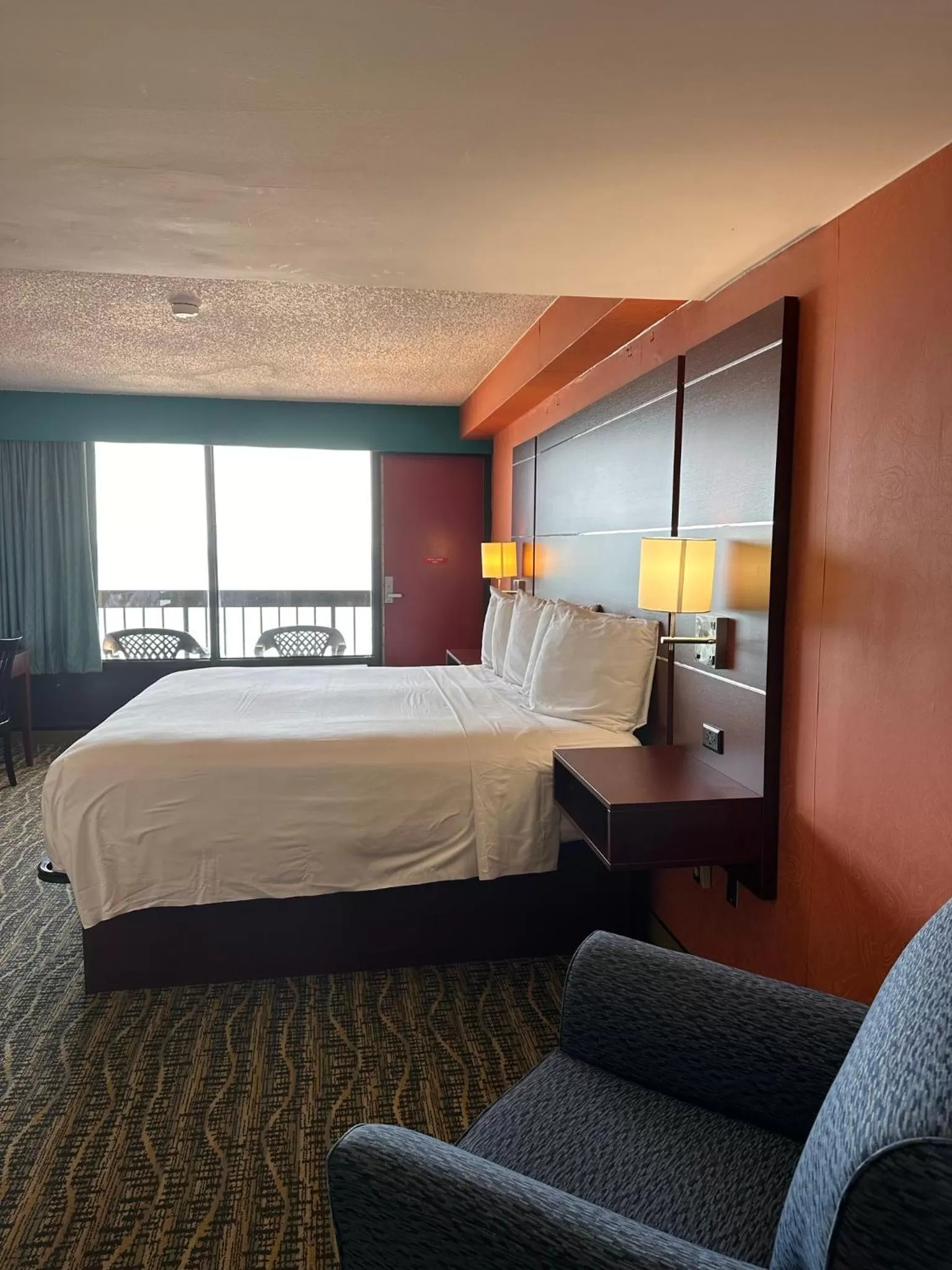 Bedroom in The Breakers Resort Inn
