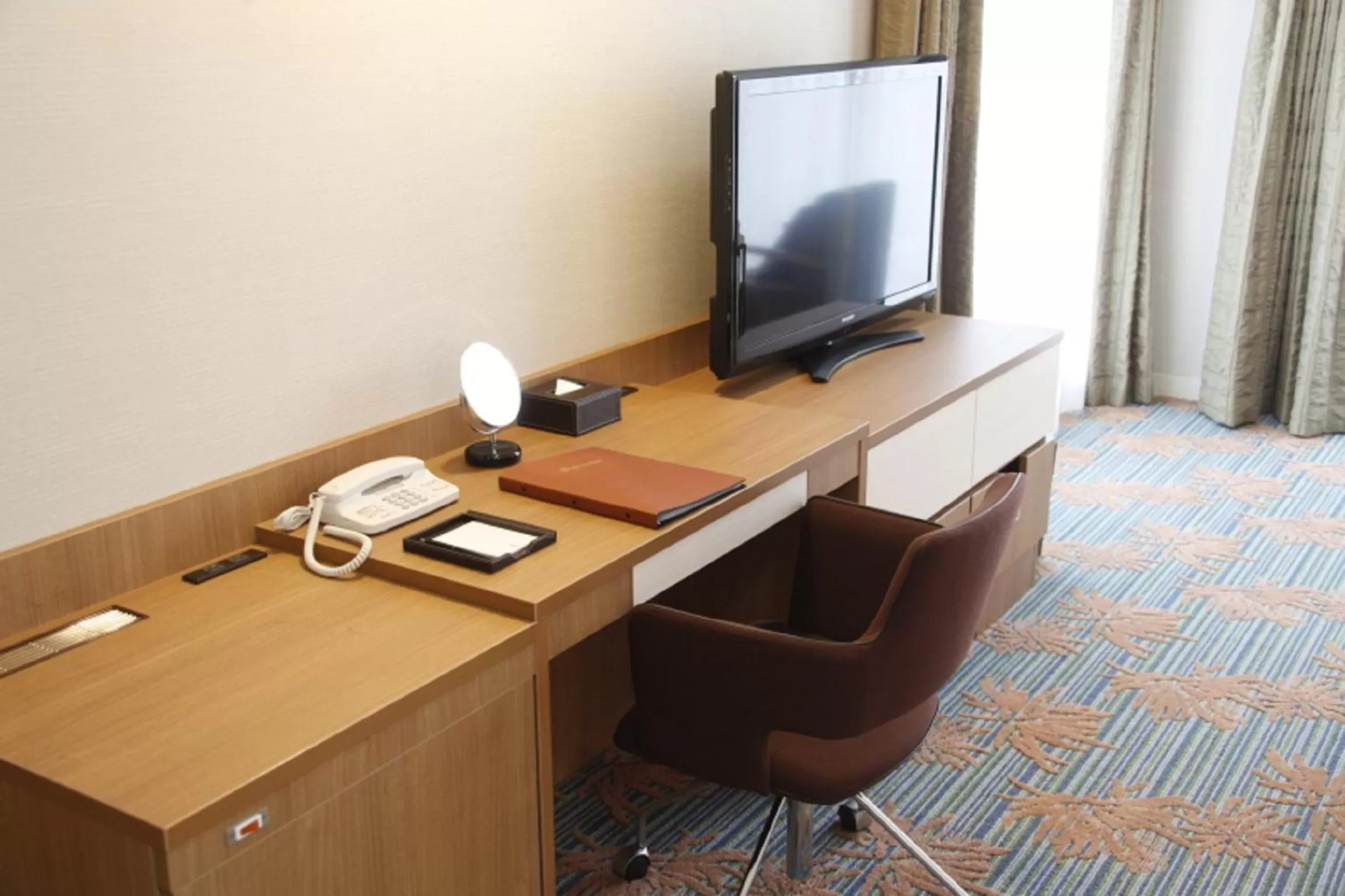 TV and multimedia in Vessel Hotel Campana Okinawa