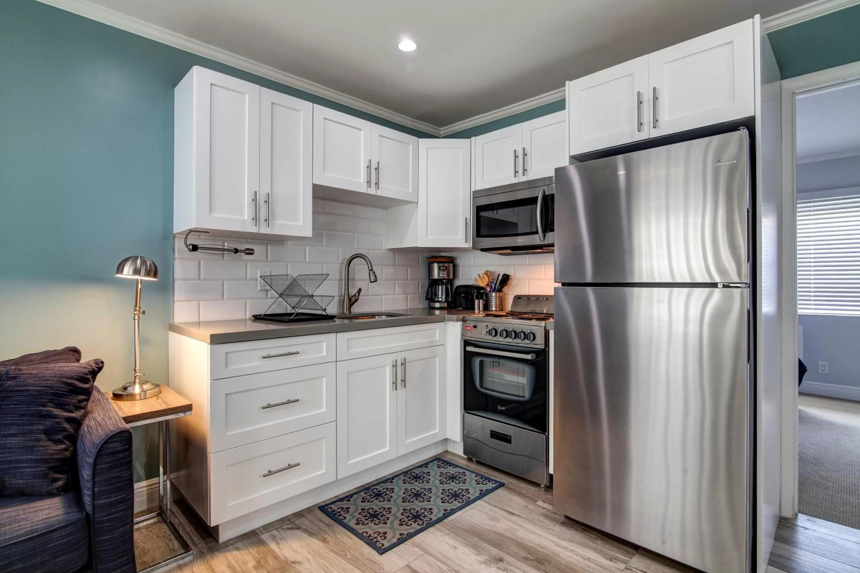 Kitchen or kitchenette in May-Dee Suites in Florida