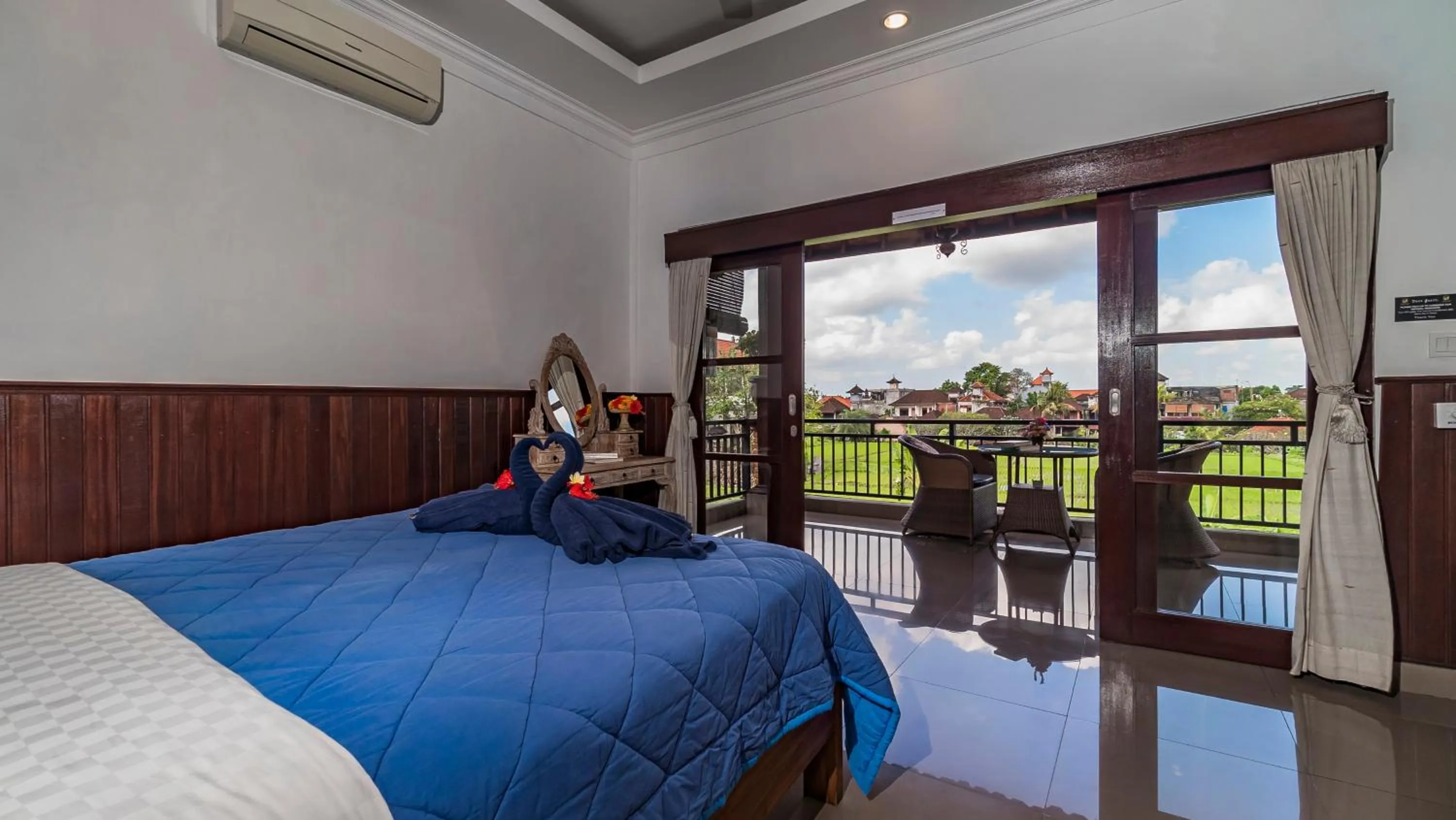 Photo of the whole room, Bed in Kun - Kun Guest House Ubud
