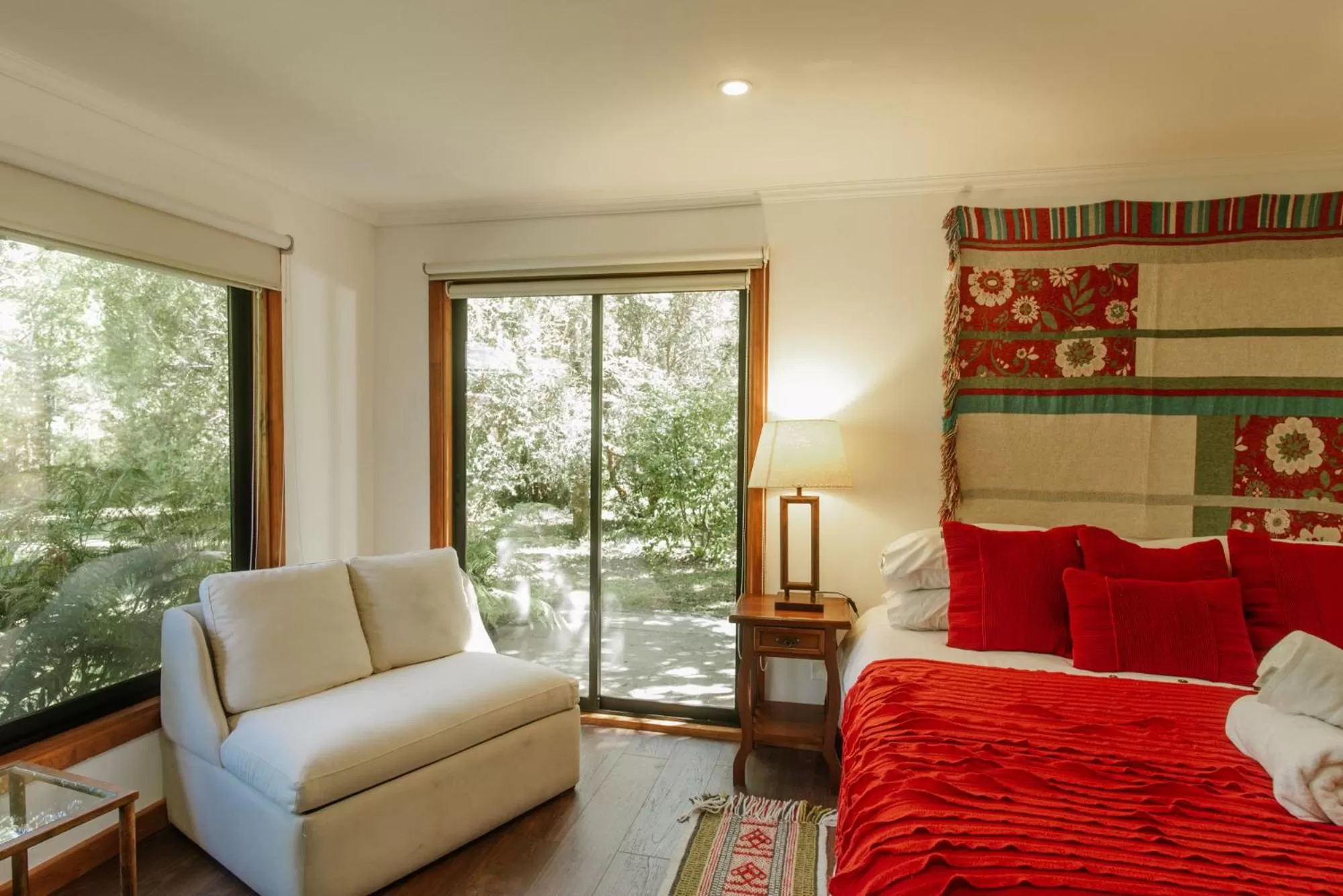 View (from property/room), Seating Area in Hotel Posada del Río - Parque Metreñehue