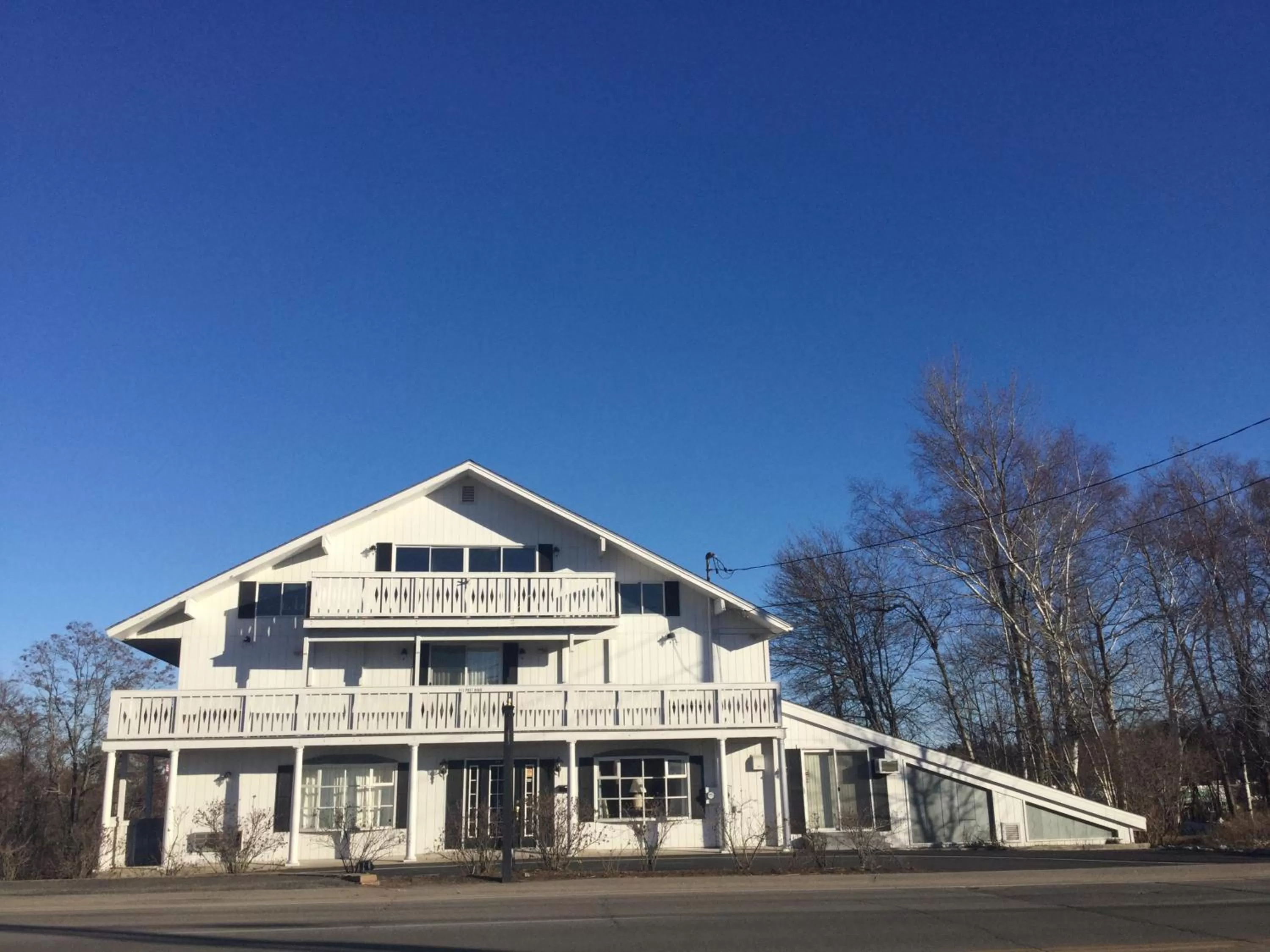 Street view in The Beach Rose Inn