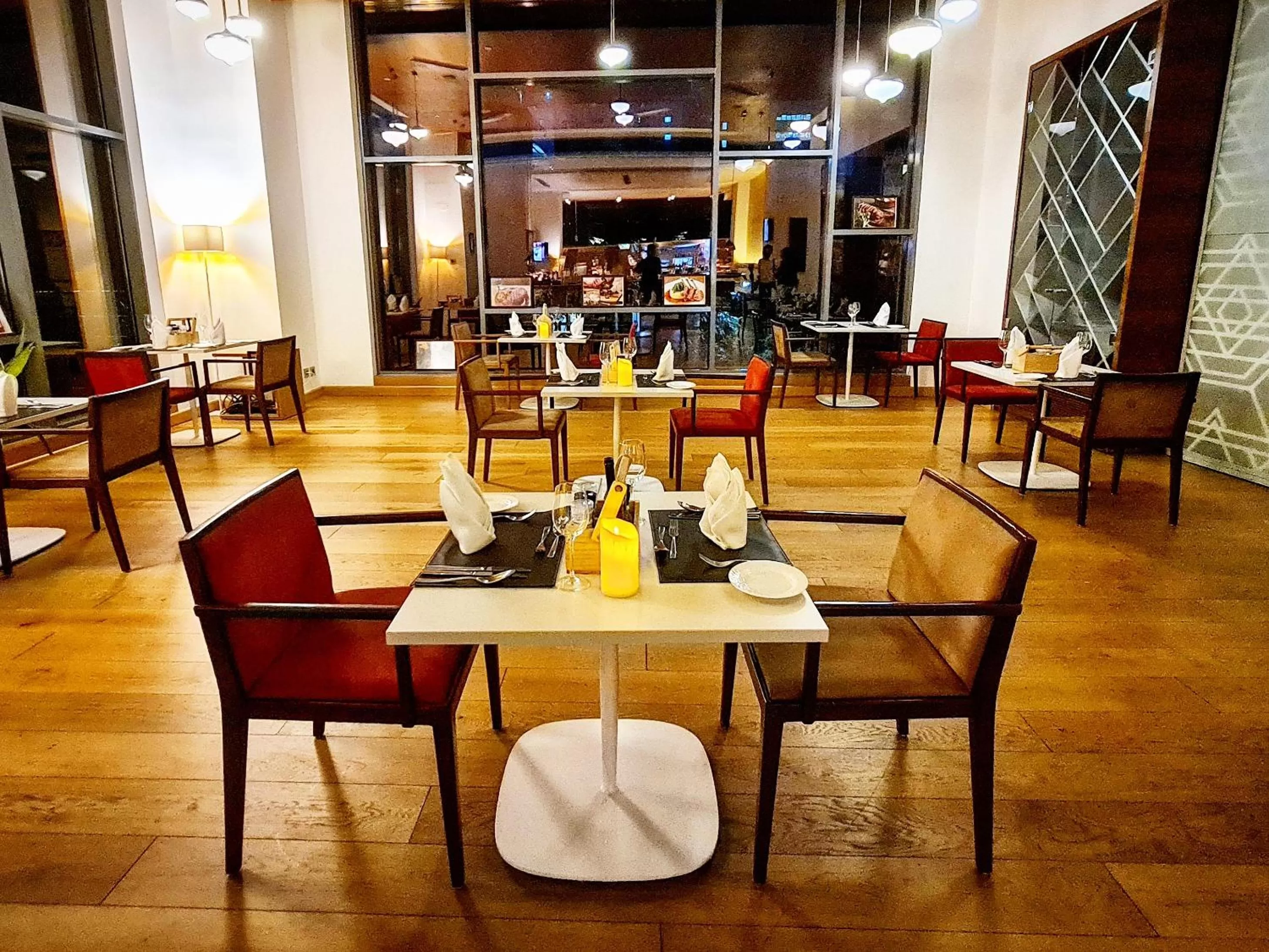 Restaurant/places to eat in Novotel Chennai OMR