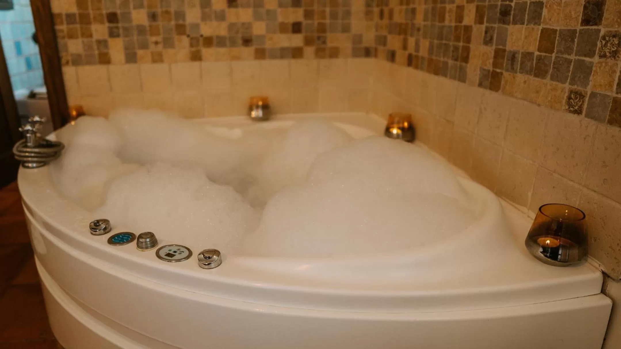 Hot Tub in Hospedería Ballesteros