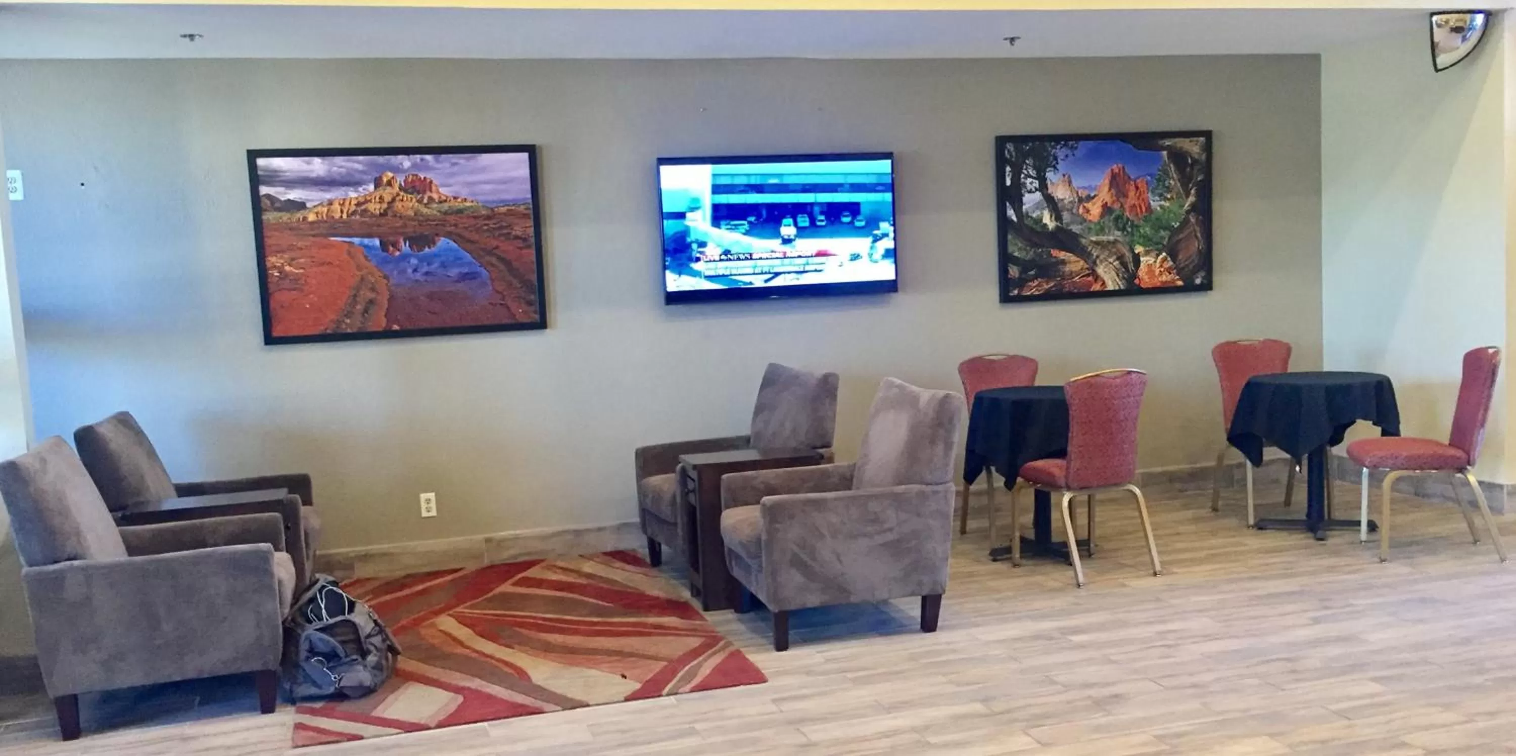 Lobby or reception in Travelers Inn - Phoenix