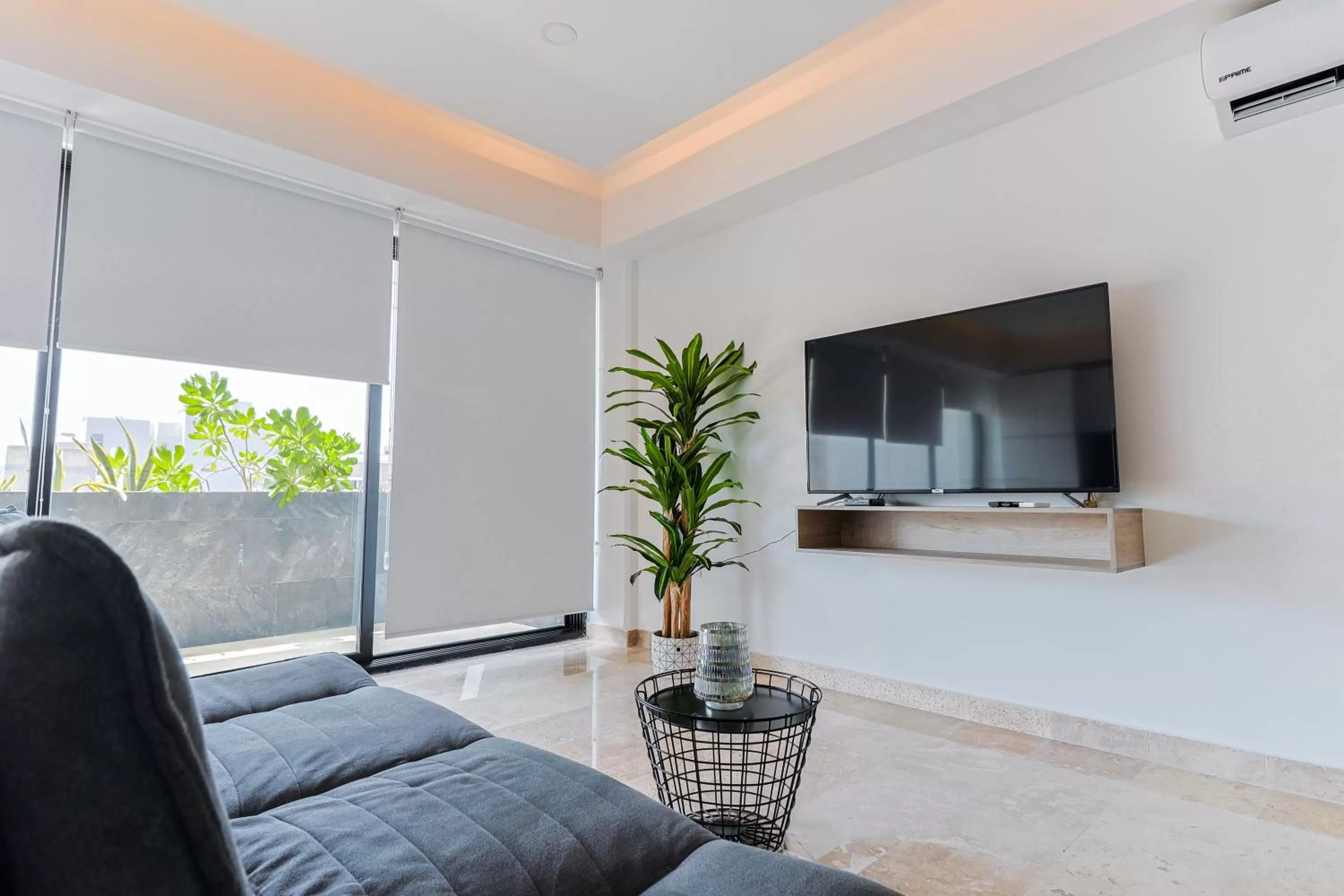 TV and multimedia, TV/Entertainment Center in Torre Diez