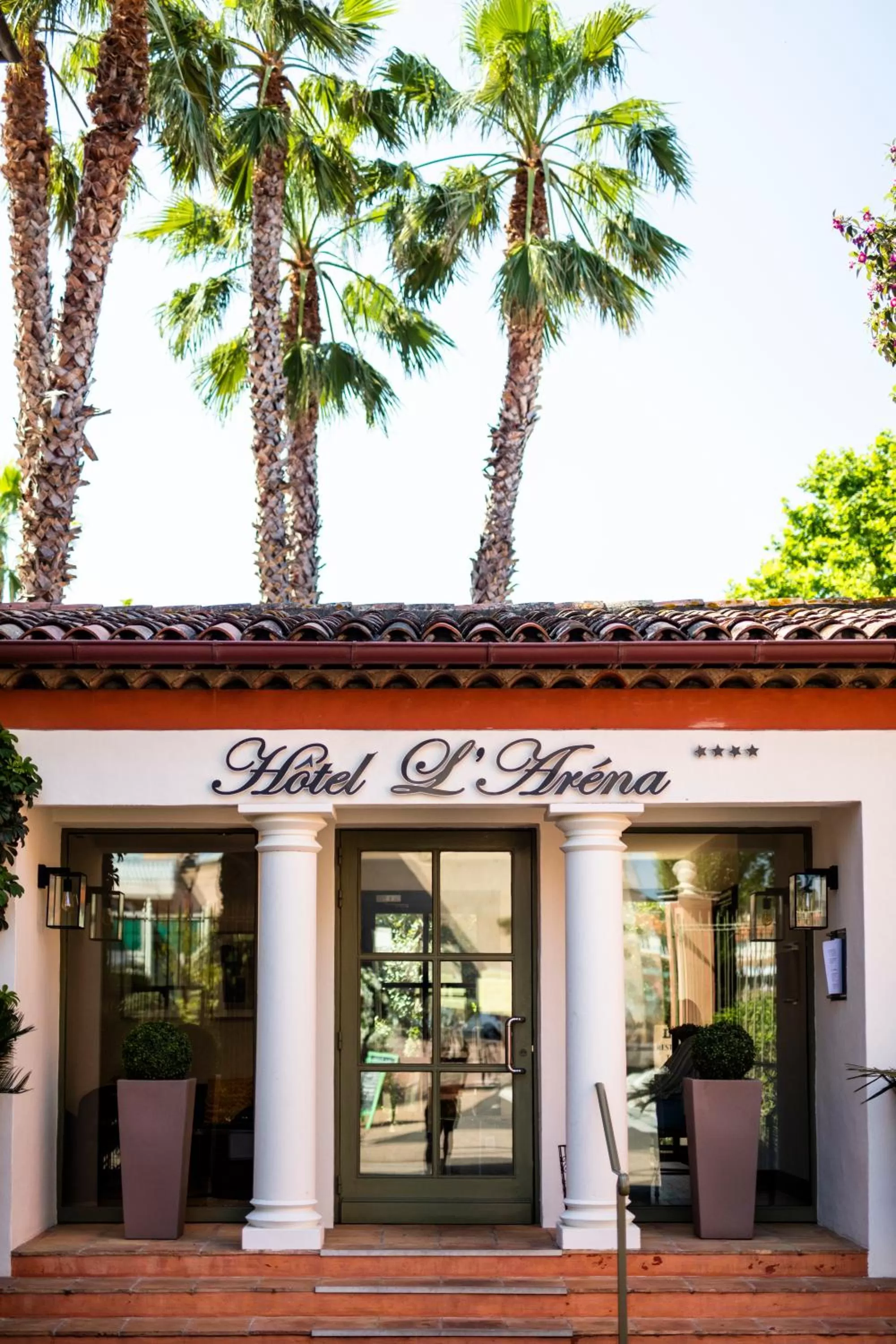 Property building in Hôtel l'Arena