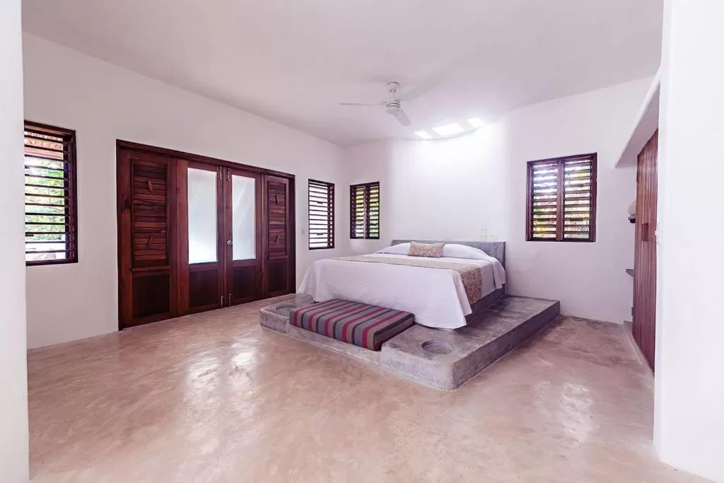 Photo of the whole room, Bed in Mi Kasa Tu Kasa Bacalar