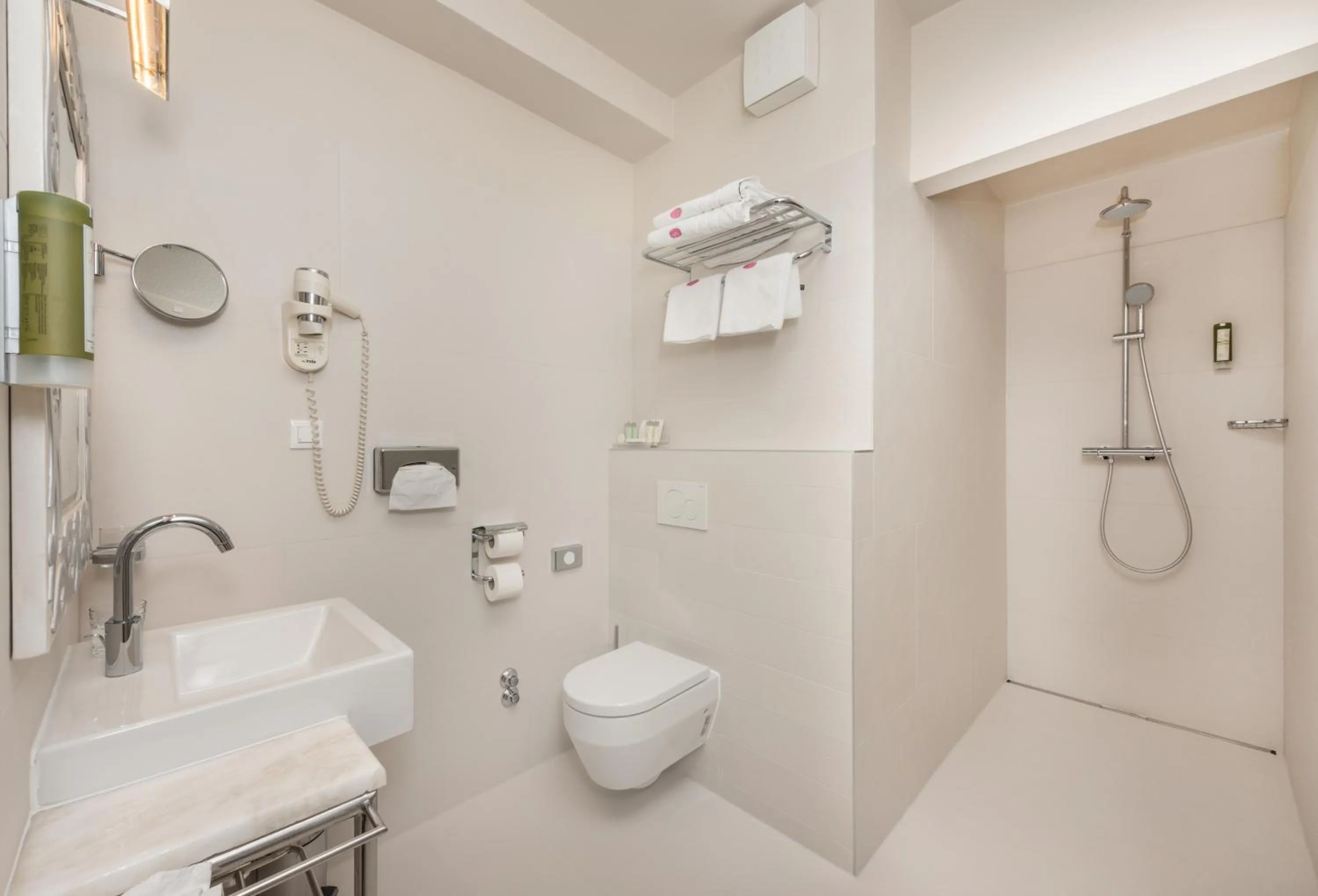 Bathroom in Bastion Heritage Hotel