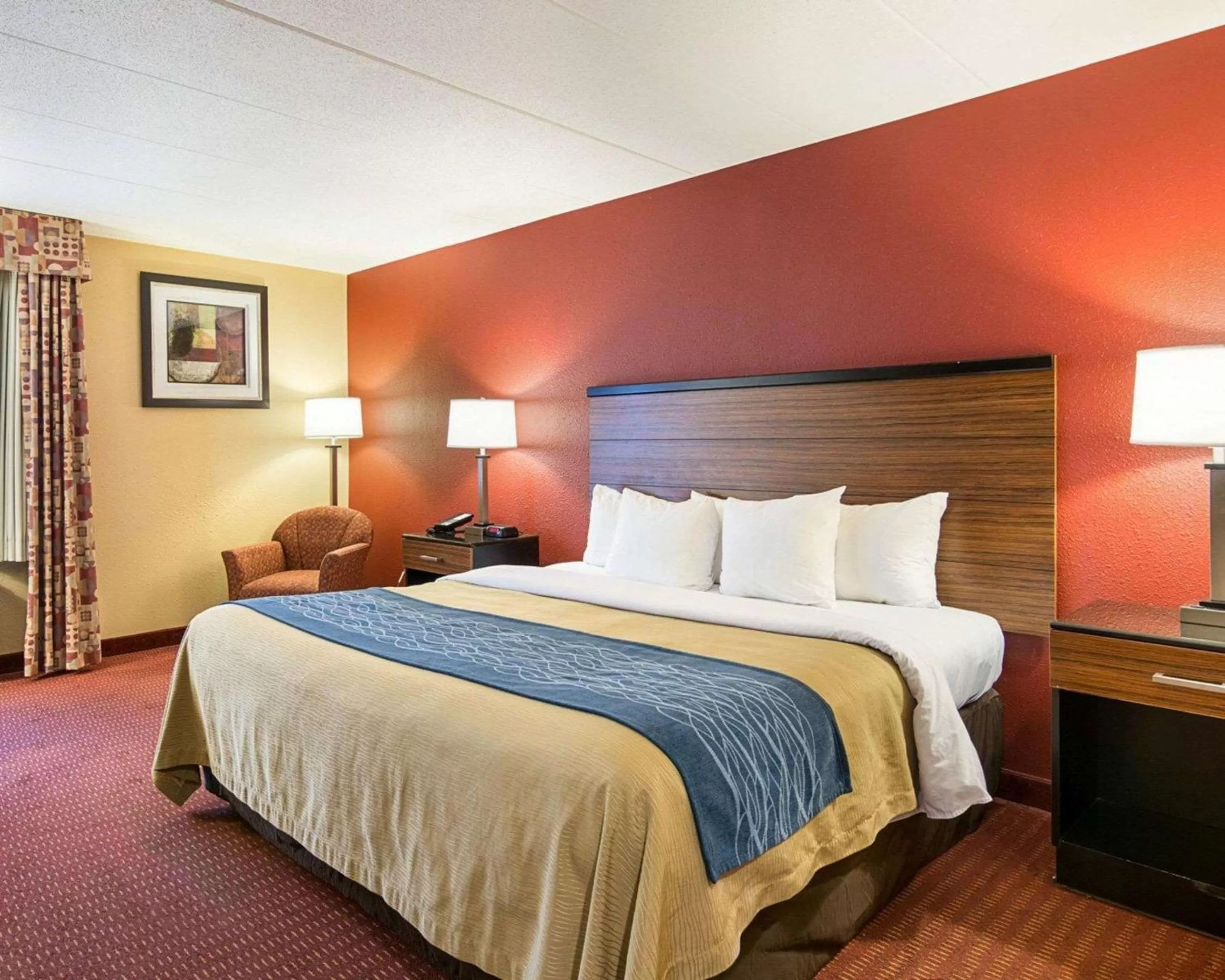Photo of the whole room, Bed in Comfort Inn Oxon Hill - National Harbor