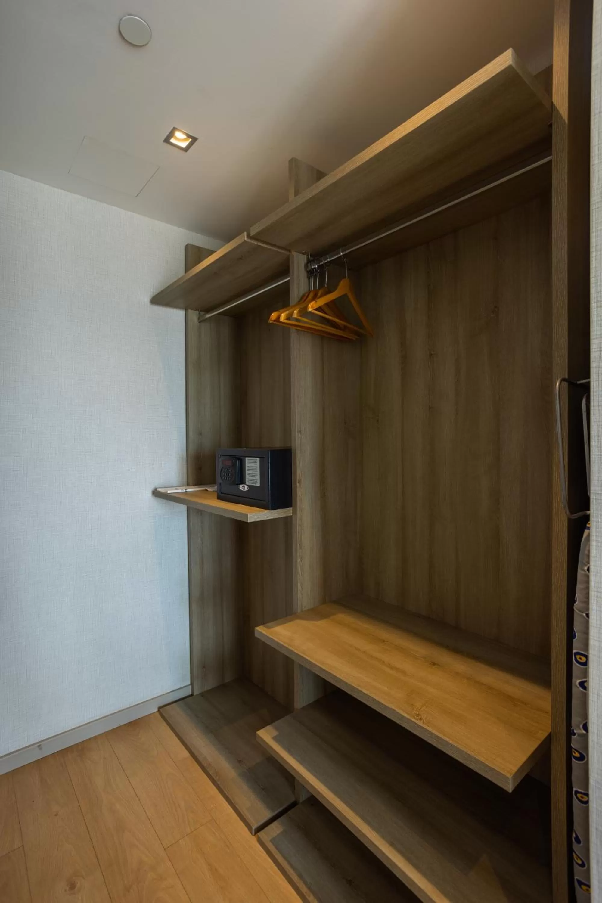 wardrobe in Fraser Place Antasya Istanbul