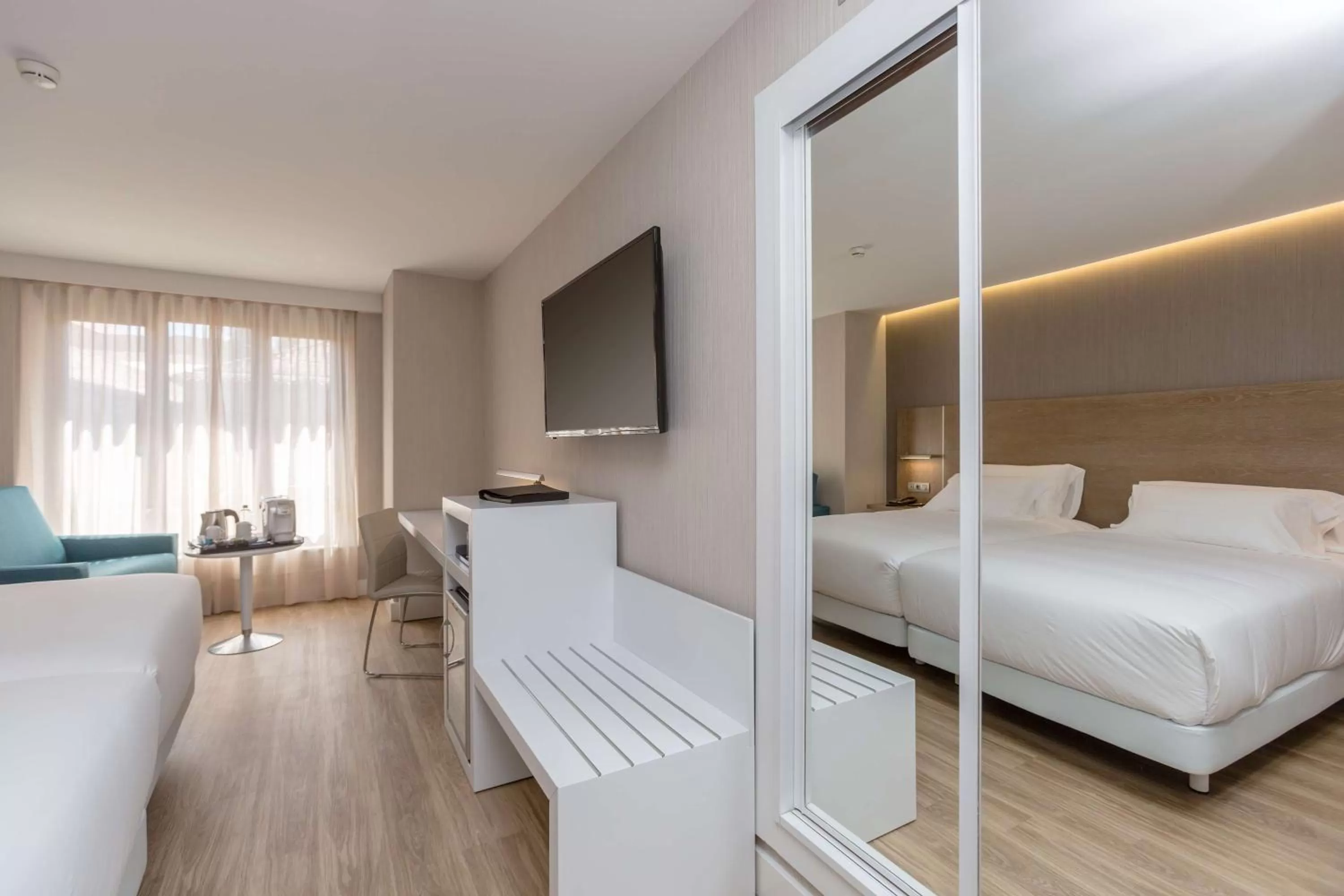 Superior Double or Twin Room in NH Oviedo Principado