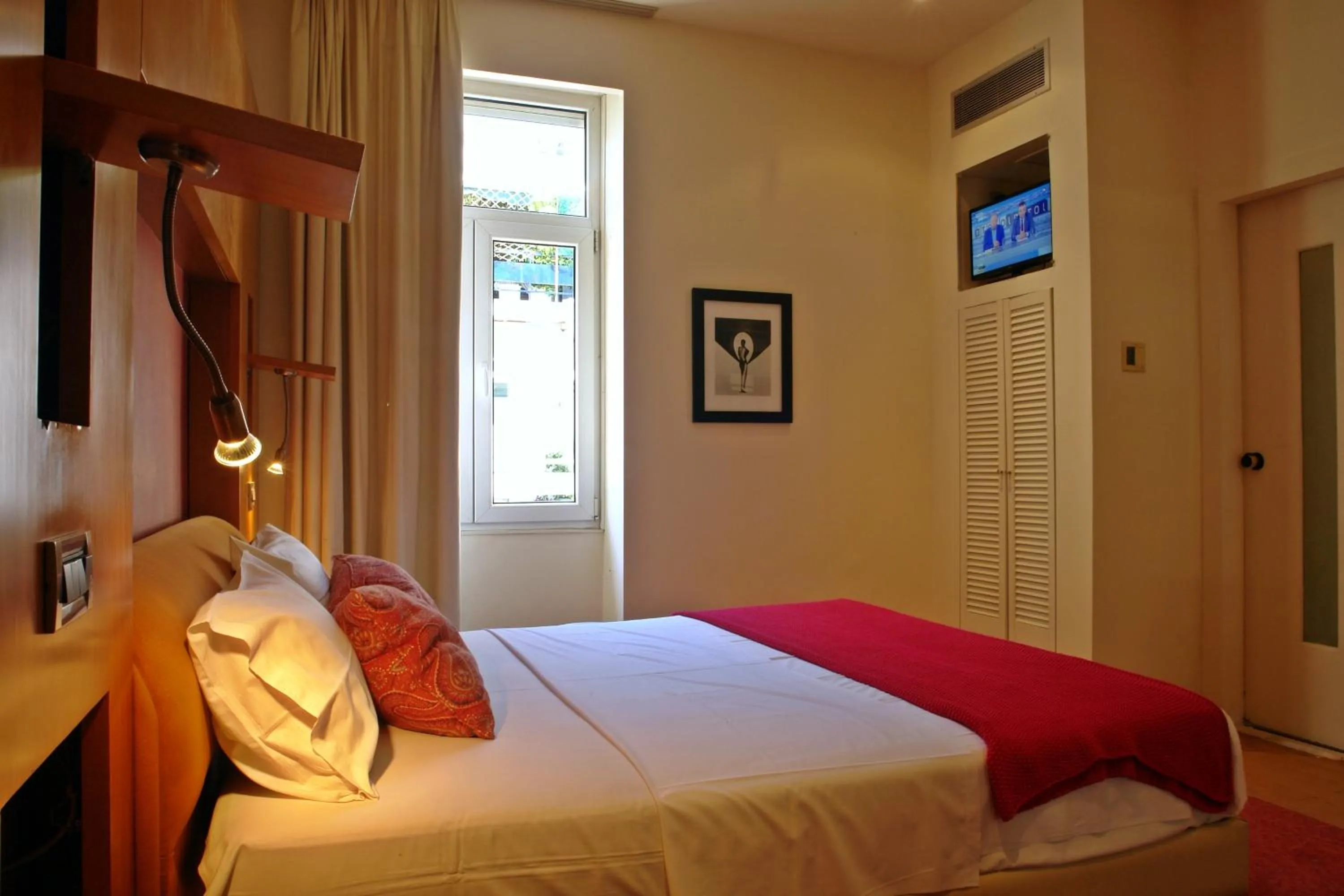 Photo of the whole room in Semeli Hotel