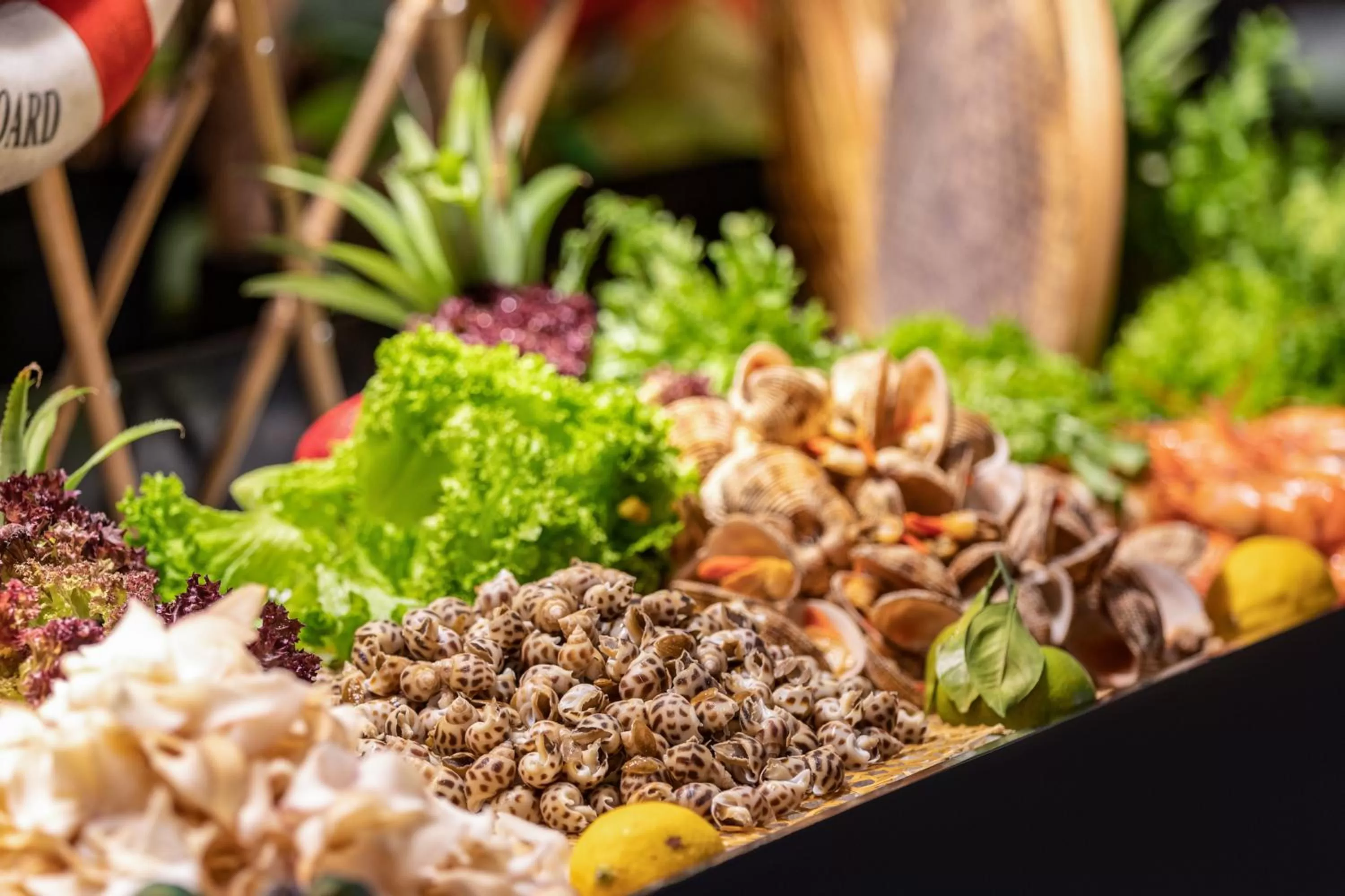 Restaurant/places to eat in Crowne Plaza Foshan by IHG