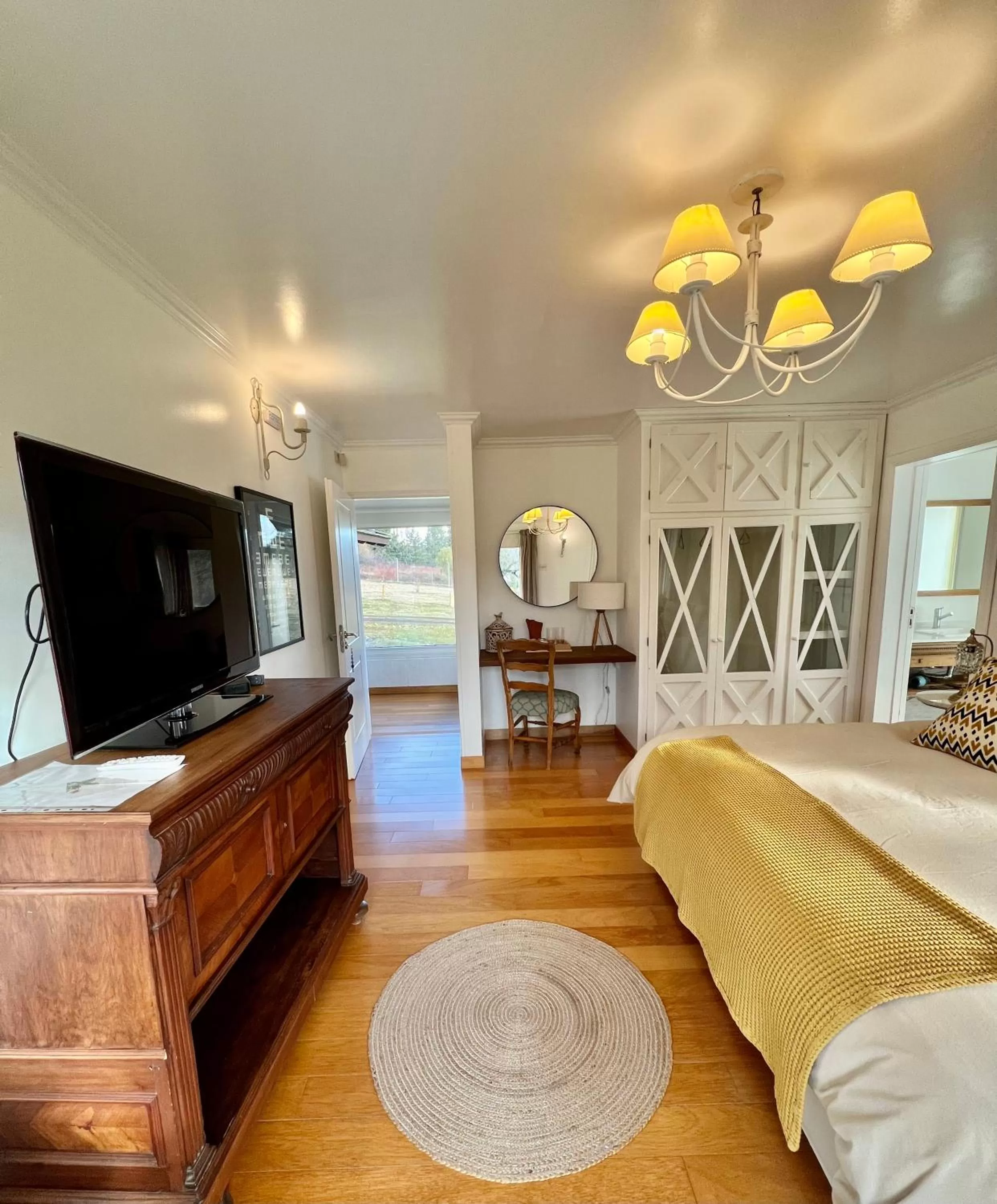 TV/Entertainment Center in La Aguada