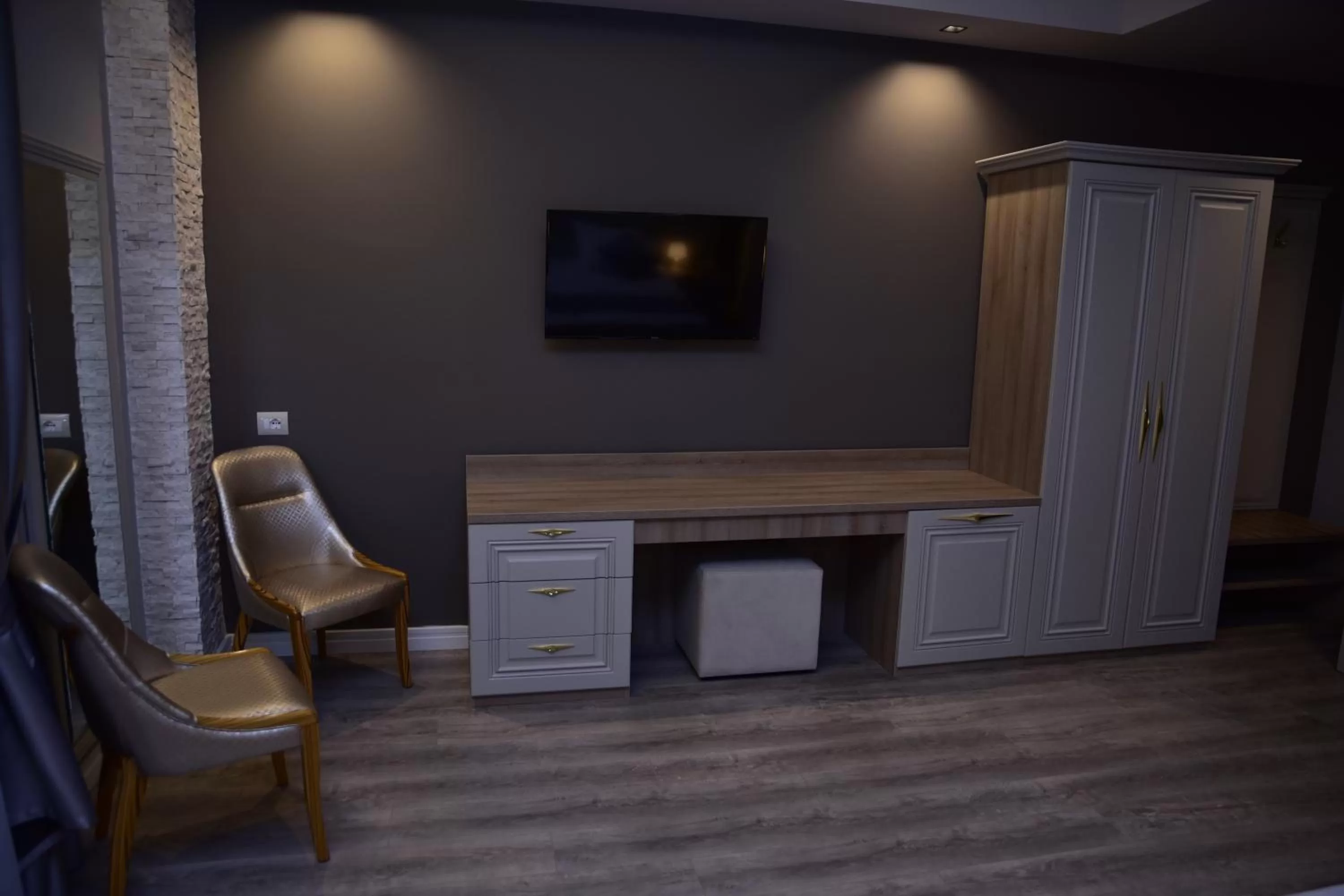 TV/Entertainment Center in The King Resort