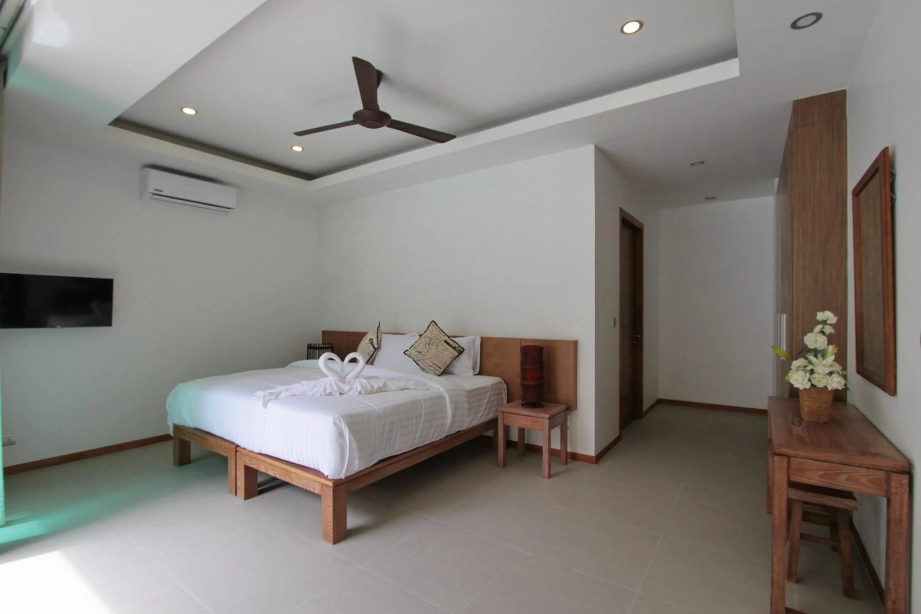 Bedroom, Bed in Ya Nui Beach Villas