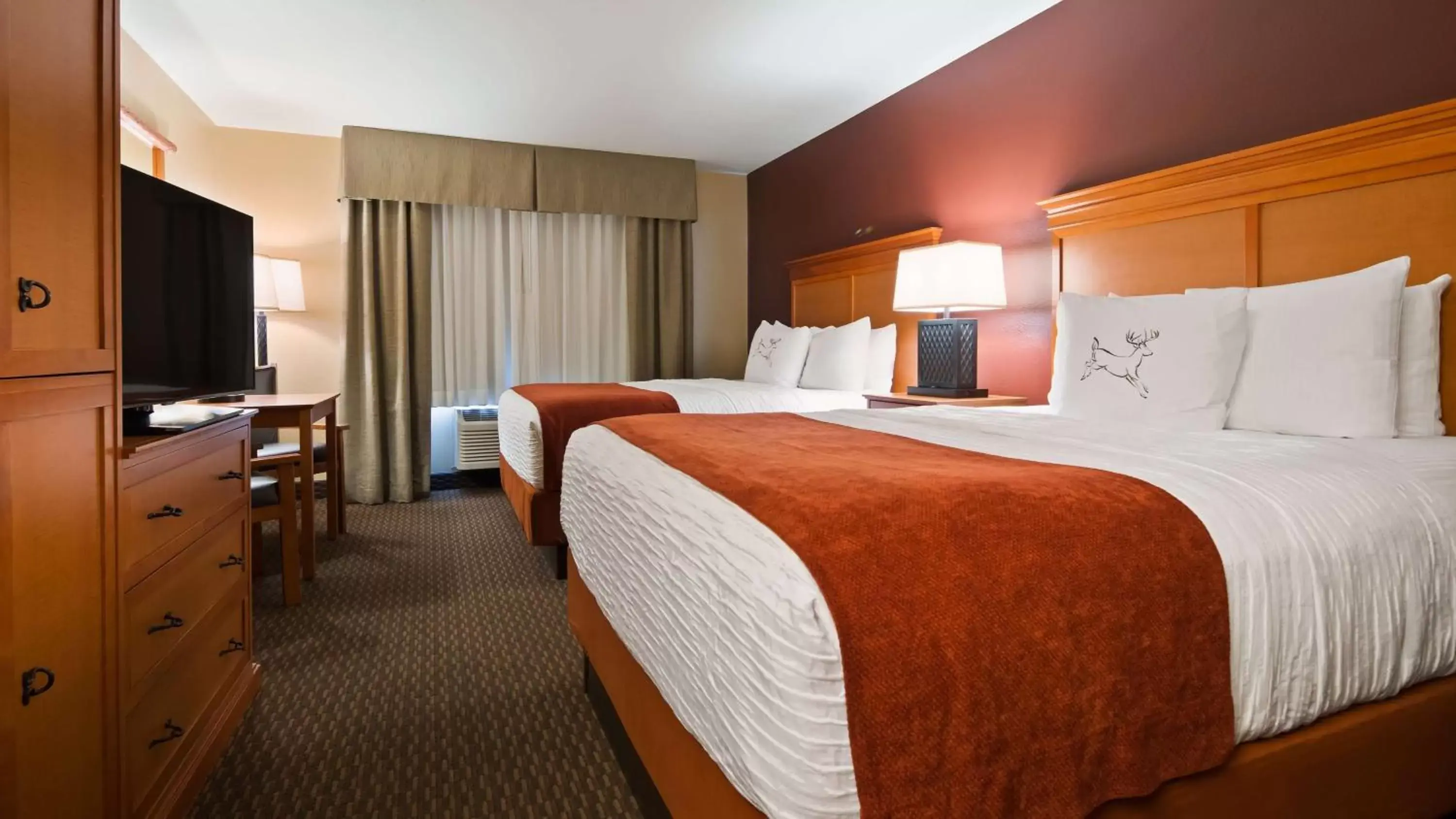 Queen Room with Two Queen Beds - Pet-friendly in Best Western Plus Deer Park Hotel and Suites Queen Room with Two Queen Beds - Pet-friendly in Best Western Plus Deer Park Hotel and Suites
