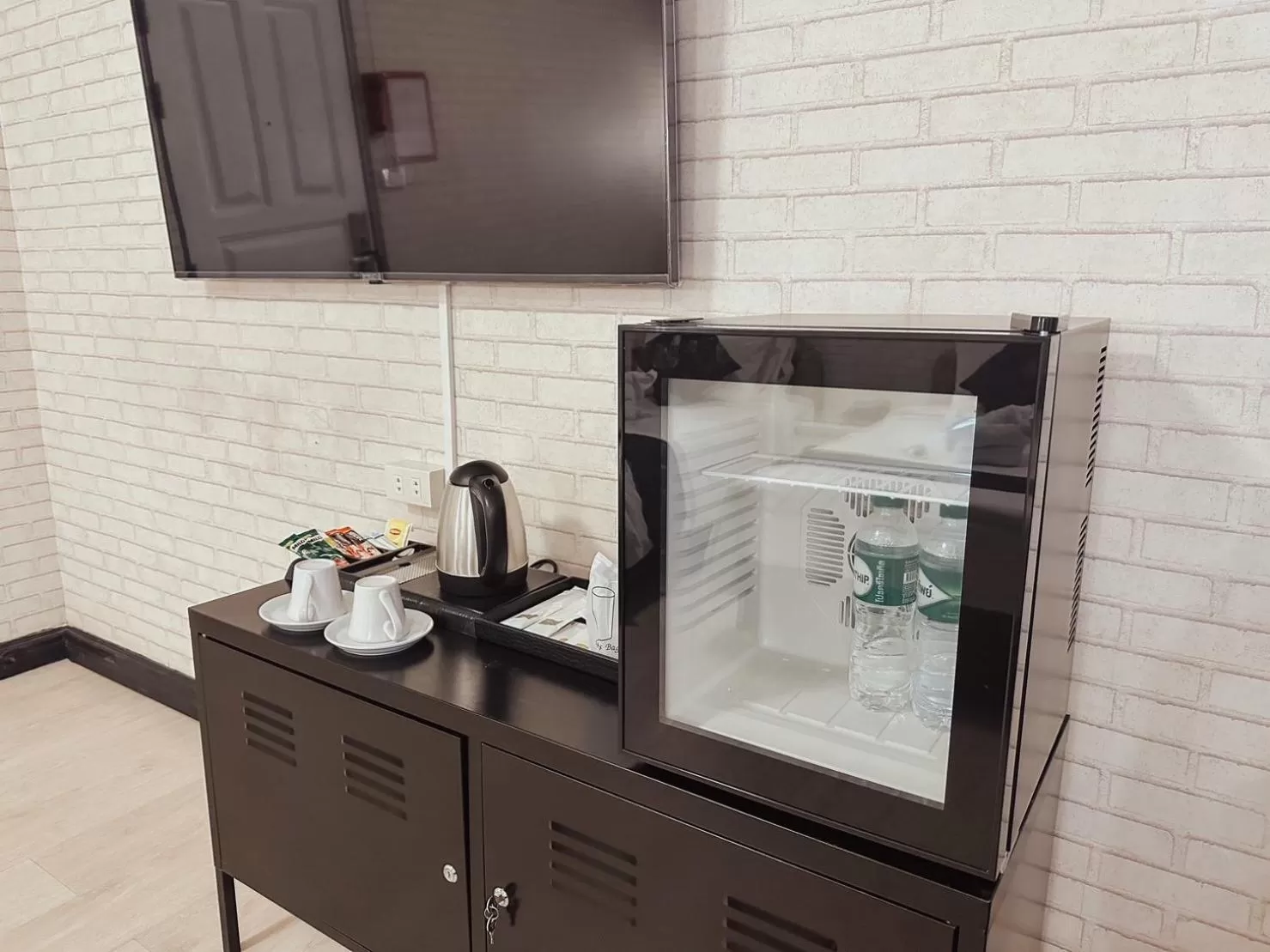 Coffee/tea facilities in Hotel De Khuvieng