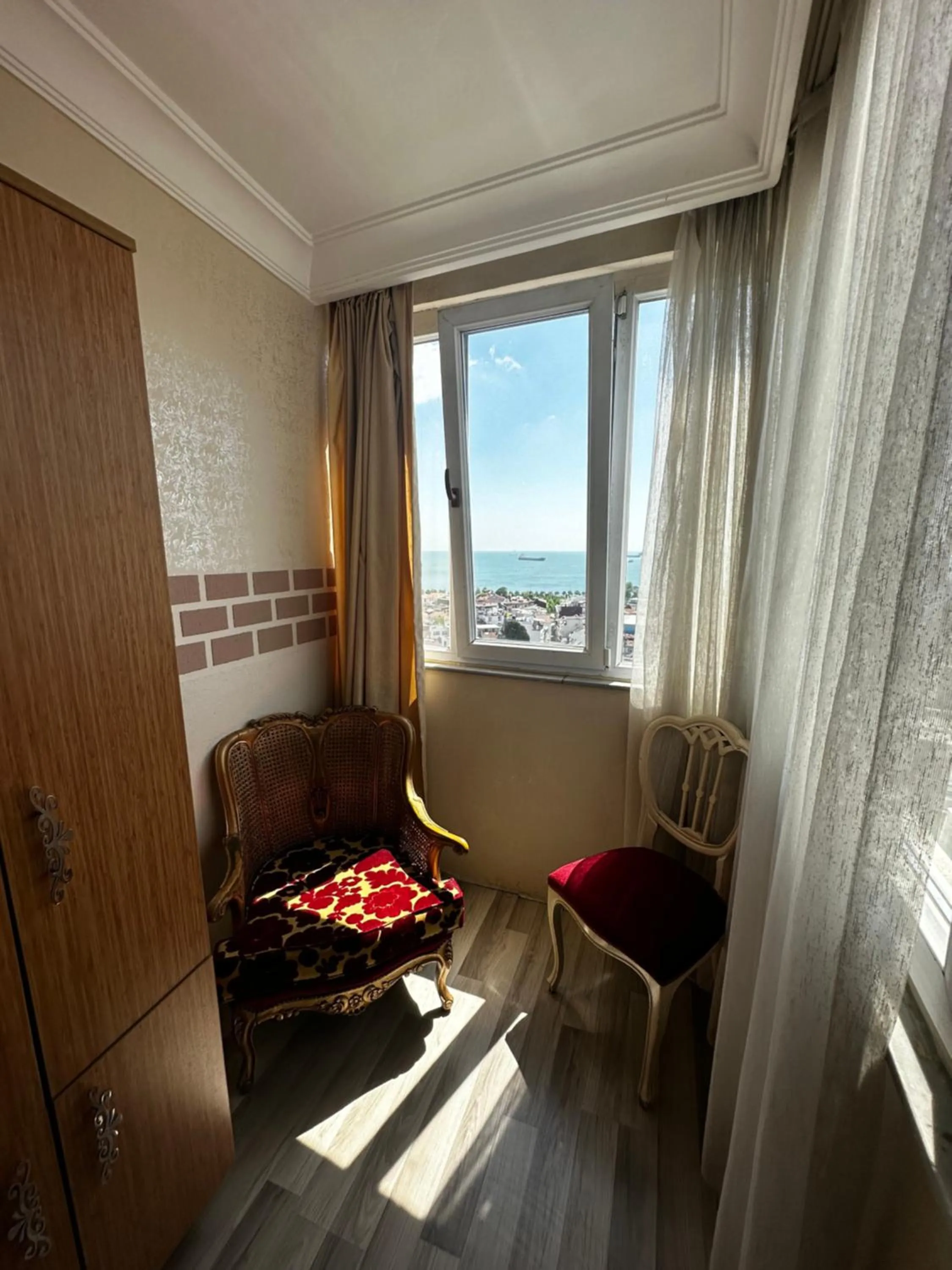 Natural landscape in Divas Silver