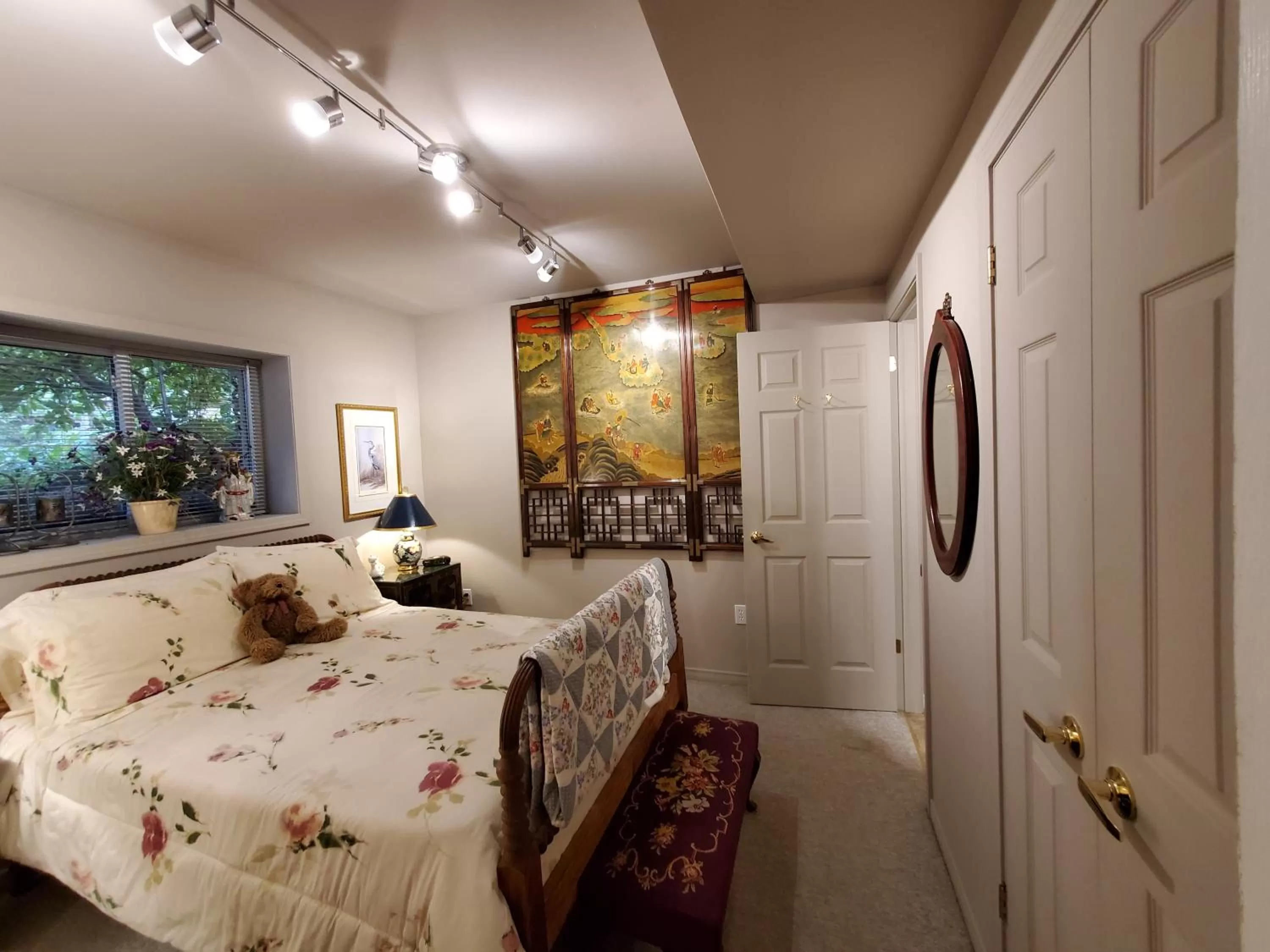 Photo of the whole room in Shambhala Bed and Breakfast