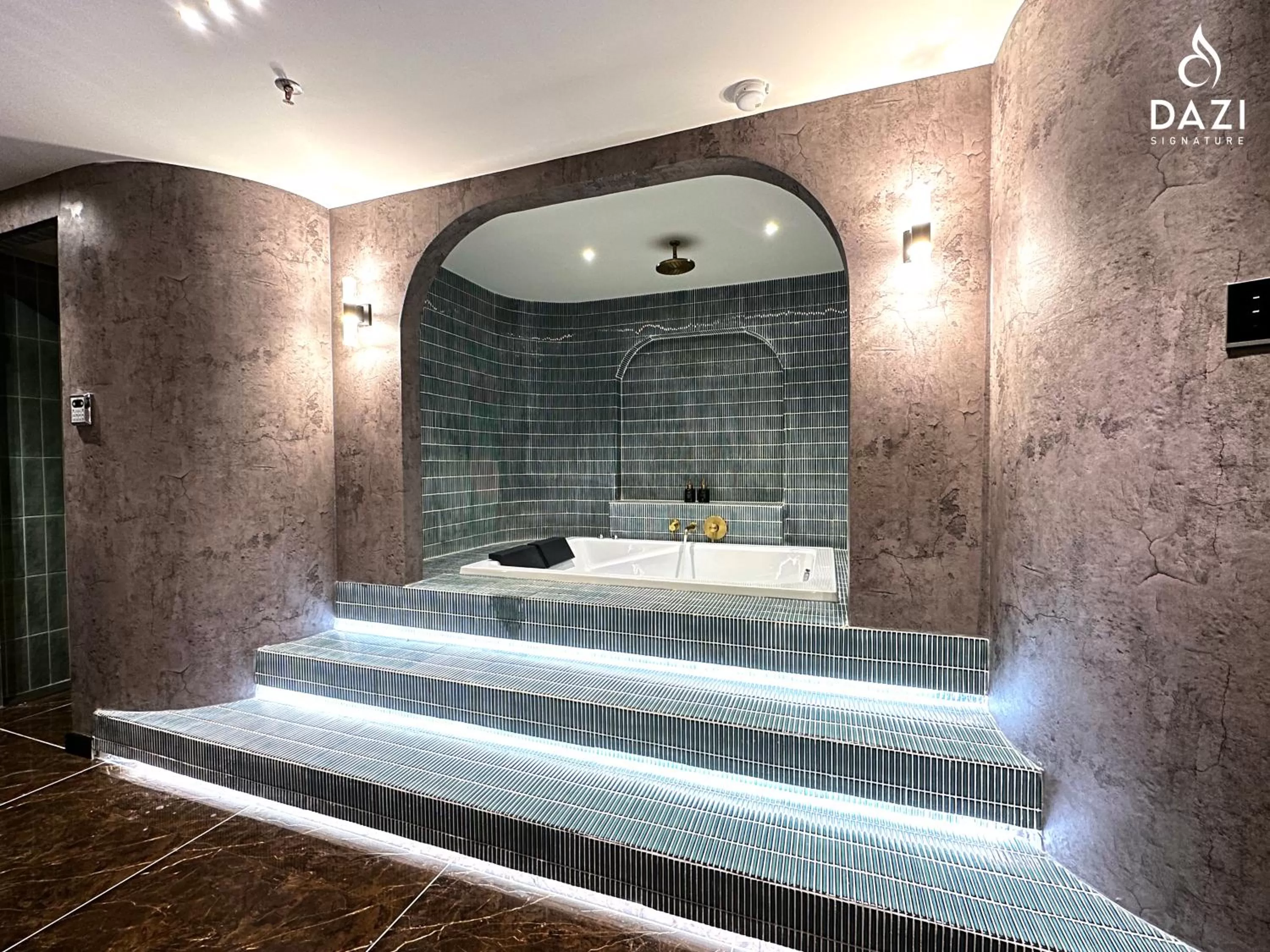 Bath in Dazi Signature