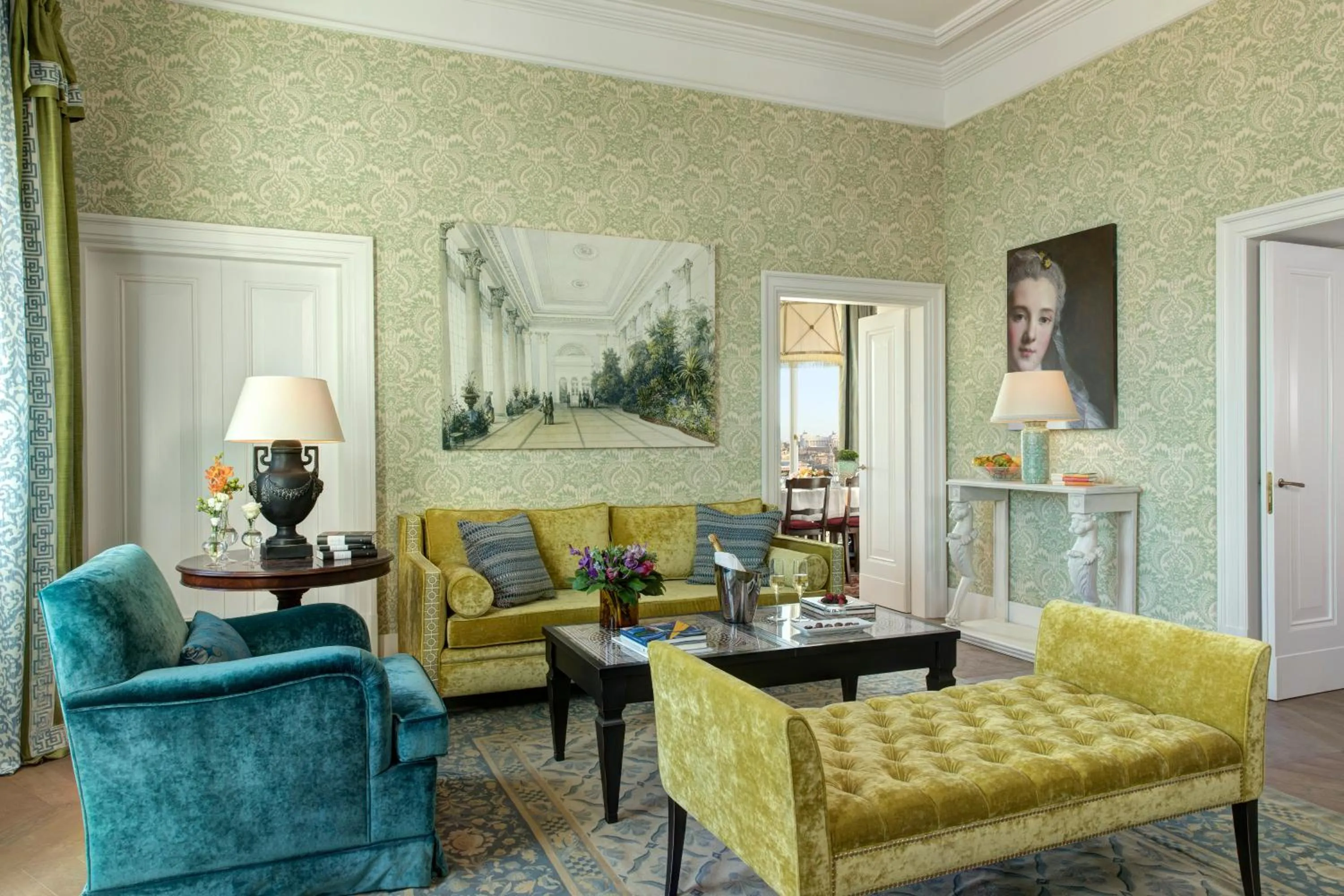 Living room in Rocco Forte Hotel De La Ville