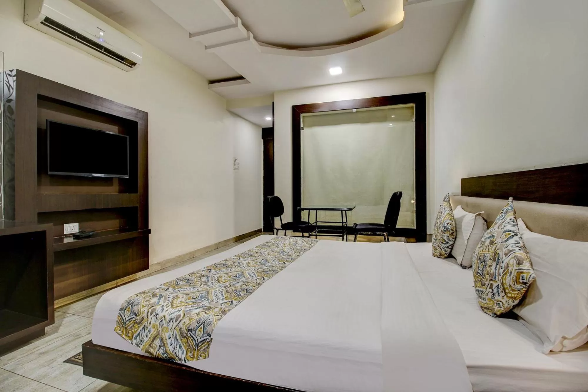 Bed in FabHotel CSFC Near Bhopal Railway Station