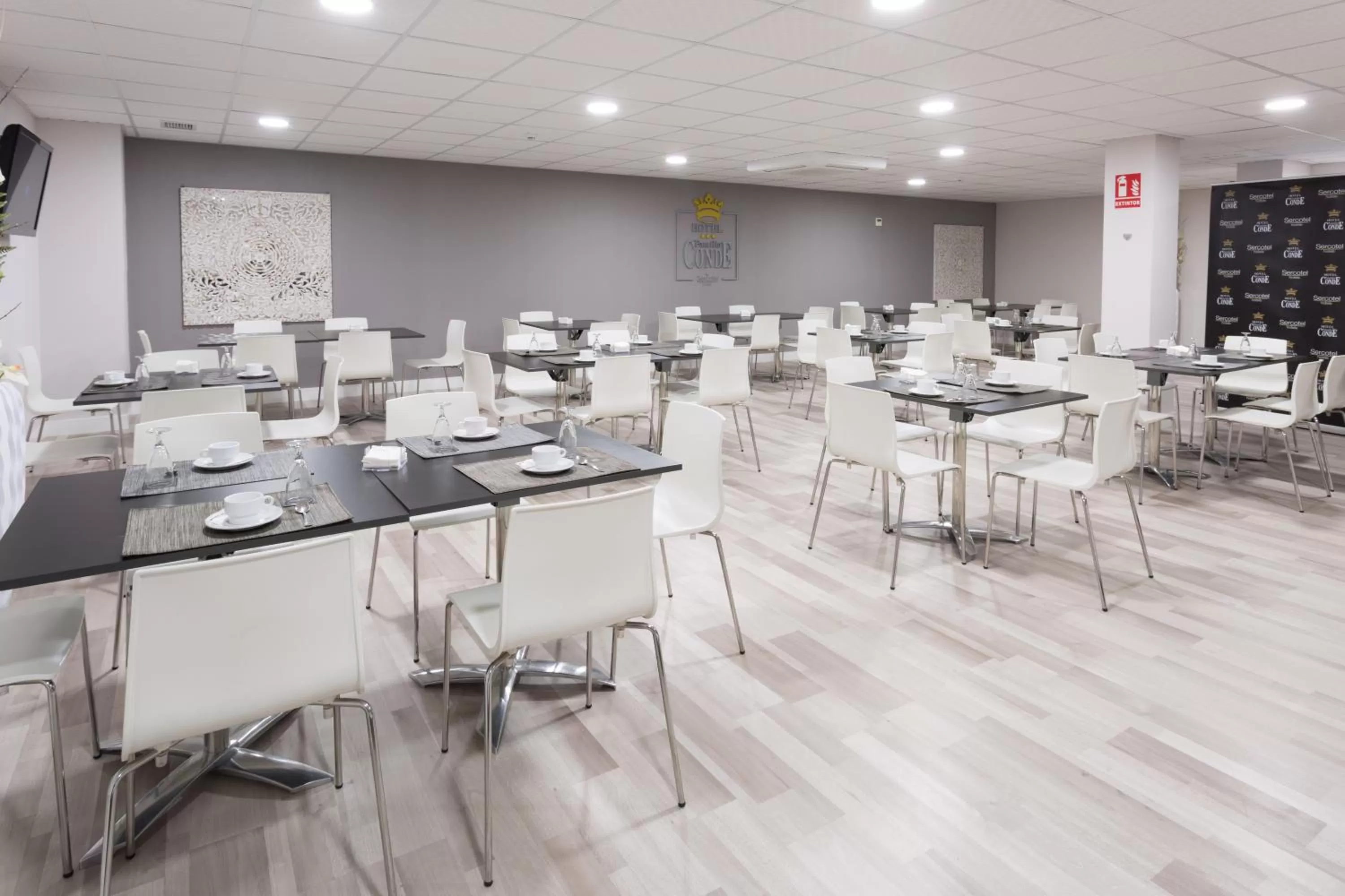 Restaurant/places to eat in Hotel Familia Conde