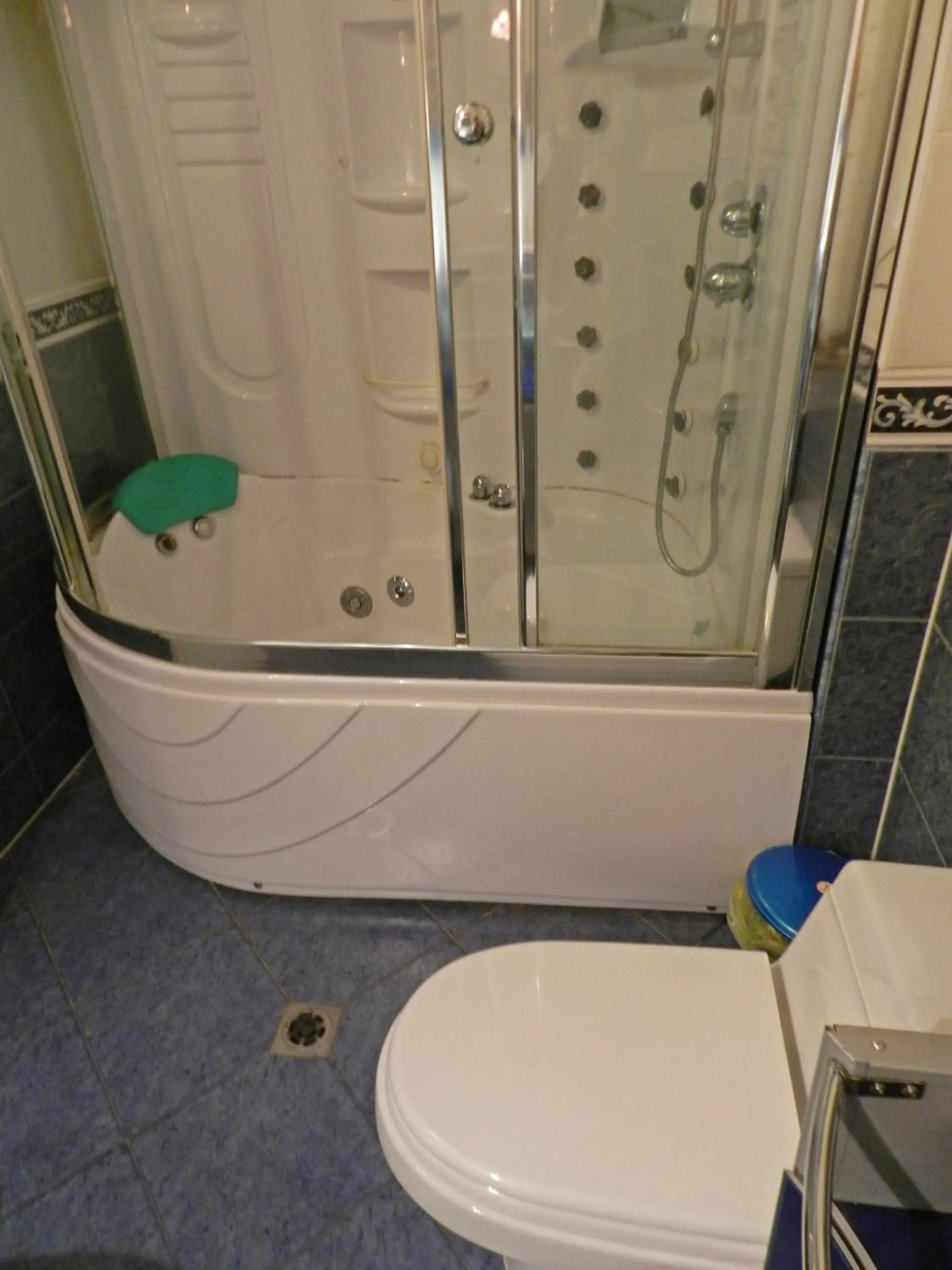 Bathroom in California Hotel