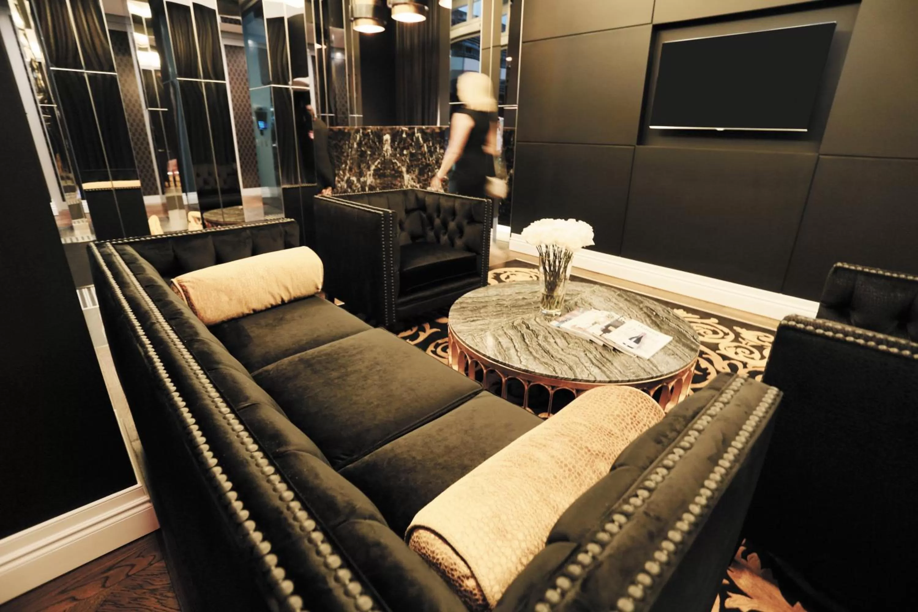 Living room in Alex Perry Hotel & Apartments