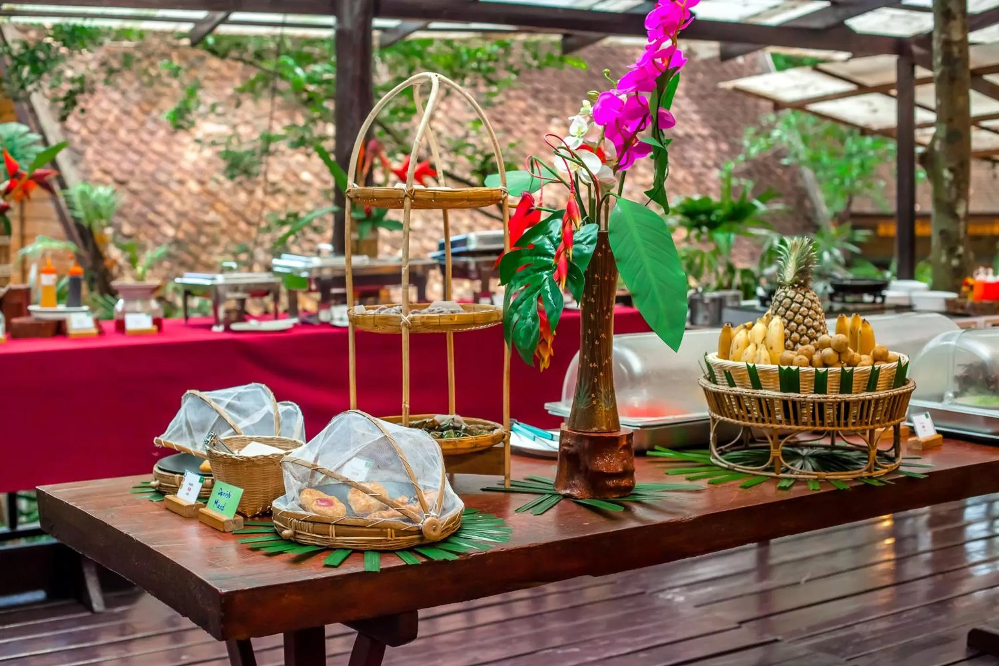 Restaurant/places to eat in The Vatika Resort and Spa