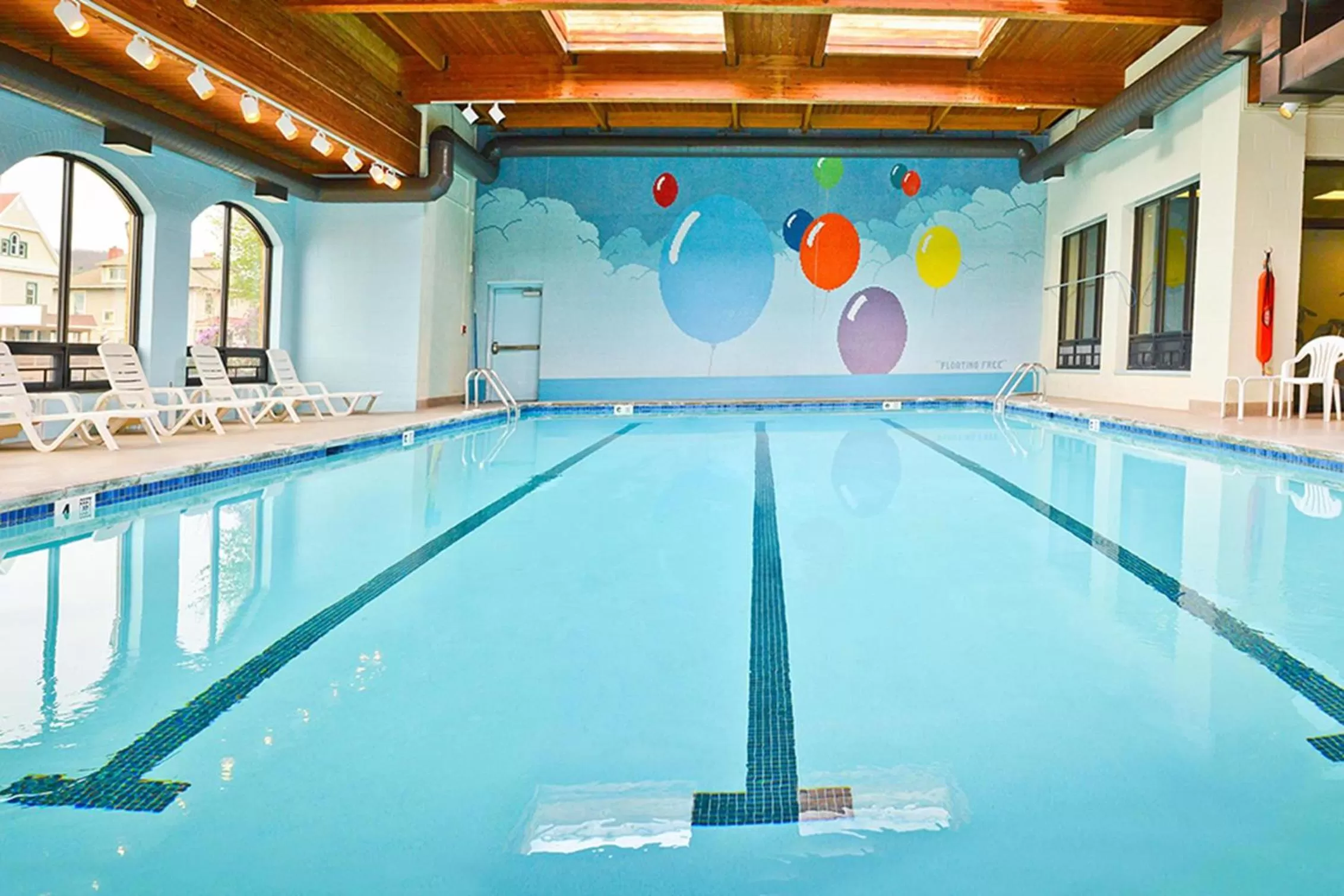 Swimming pool in Penn Wells Lodge
