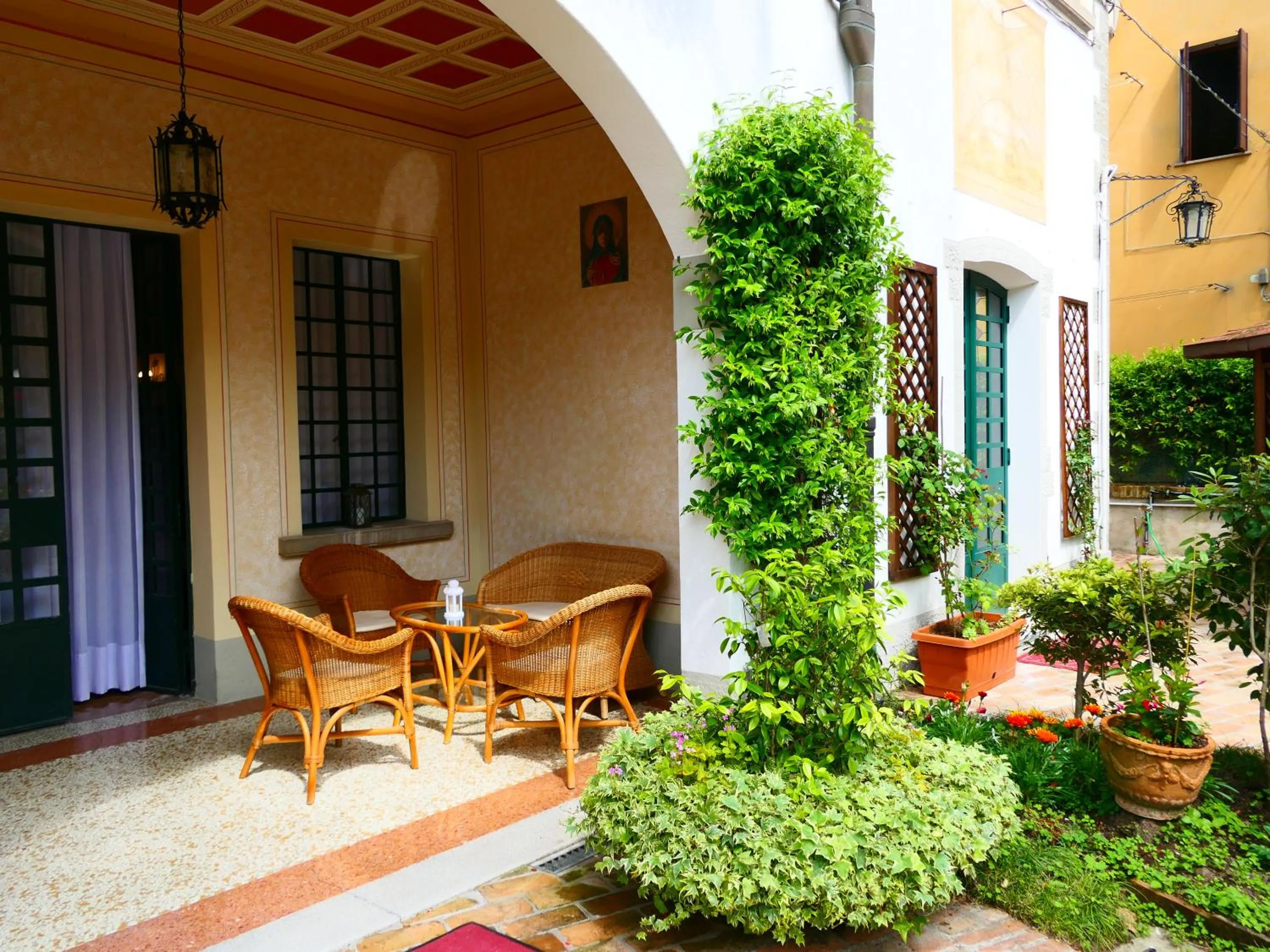 Facade/entrance in Hotel La Meridiana
