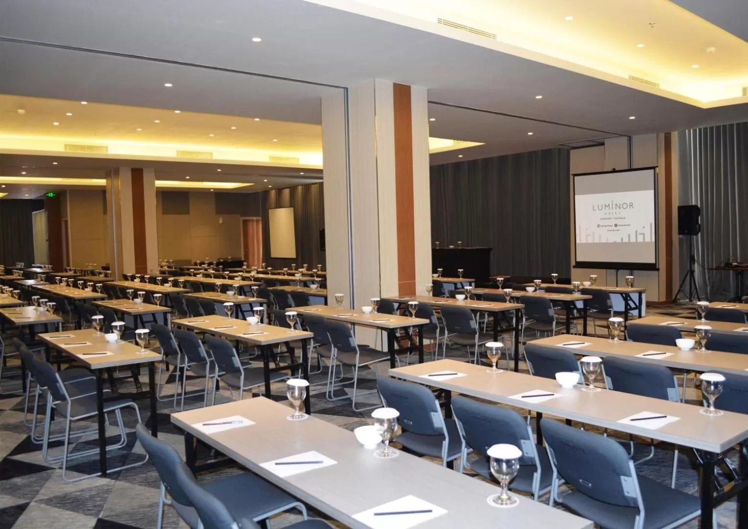 Banquet/Function facilities in Luminor Hotel Jemursari By WH with The Best Breakfast in Town and Located Near Surabaya Industrial Estate Rungkut SIER