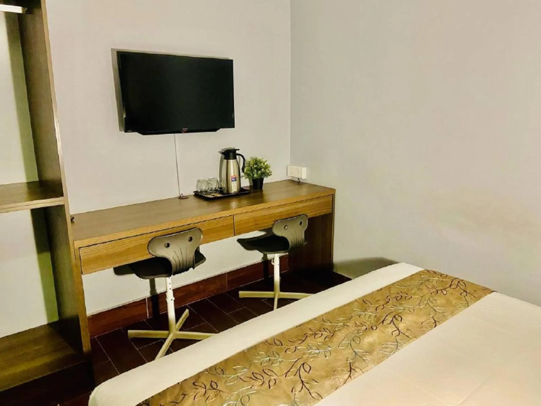 TV and multimedia, Bed in Asia Like Boutique Hotel