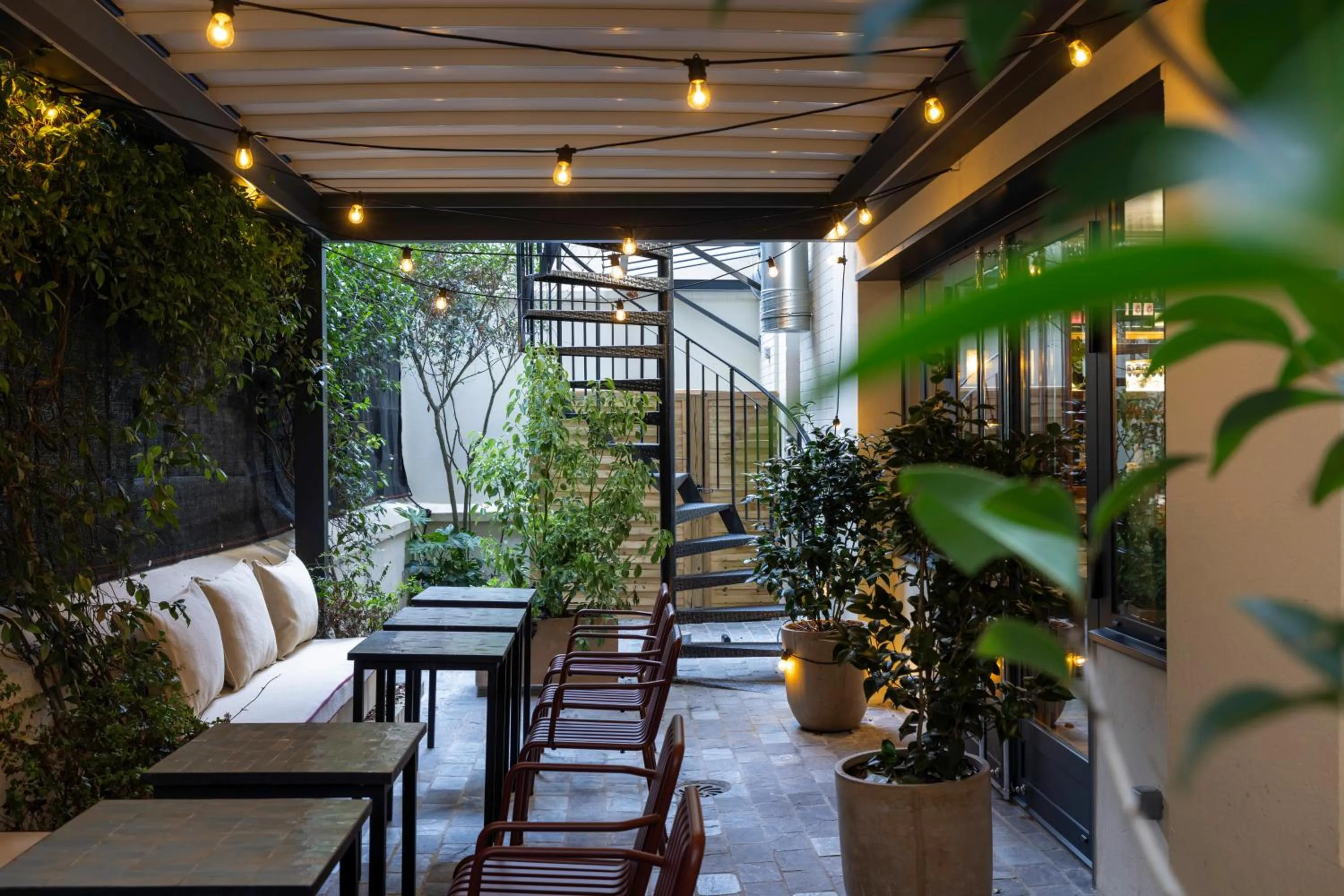 Patio in Hôtel du Home Moderne