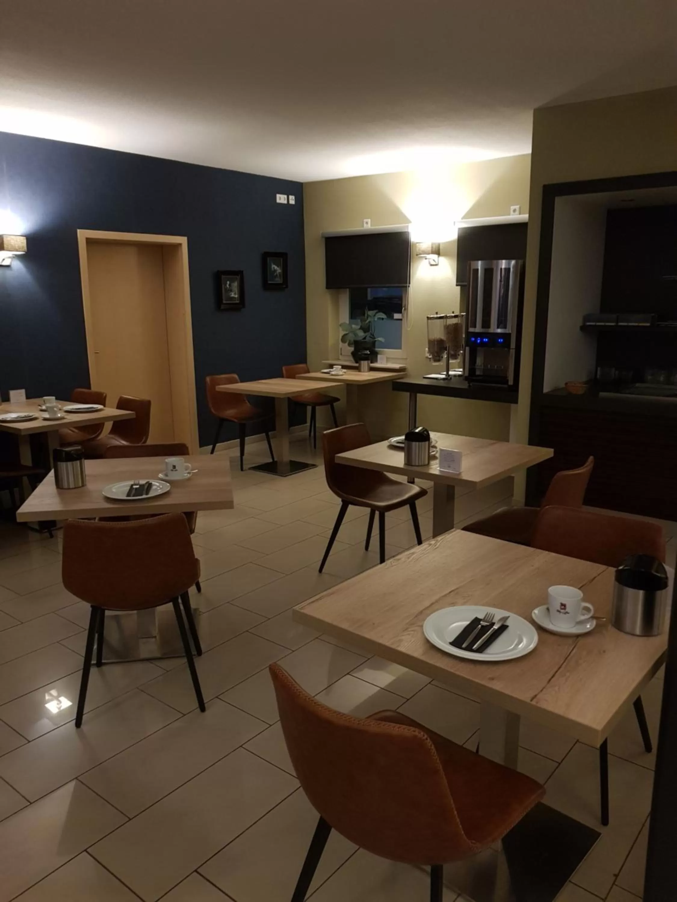 Breakfast, Restaurant/Places to Eat in Hotel Restaurant Fritz