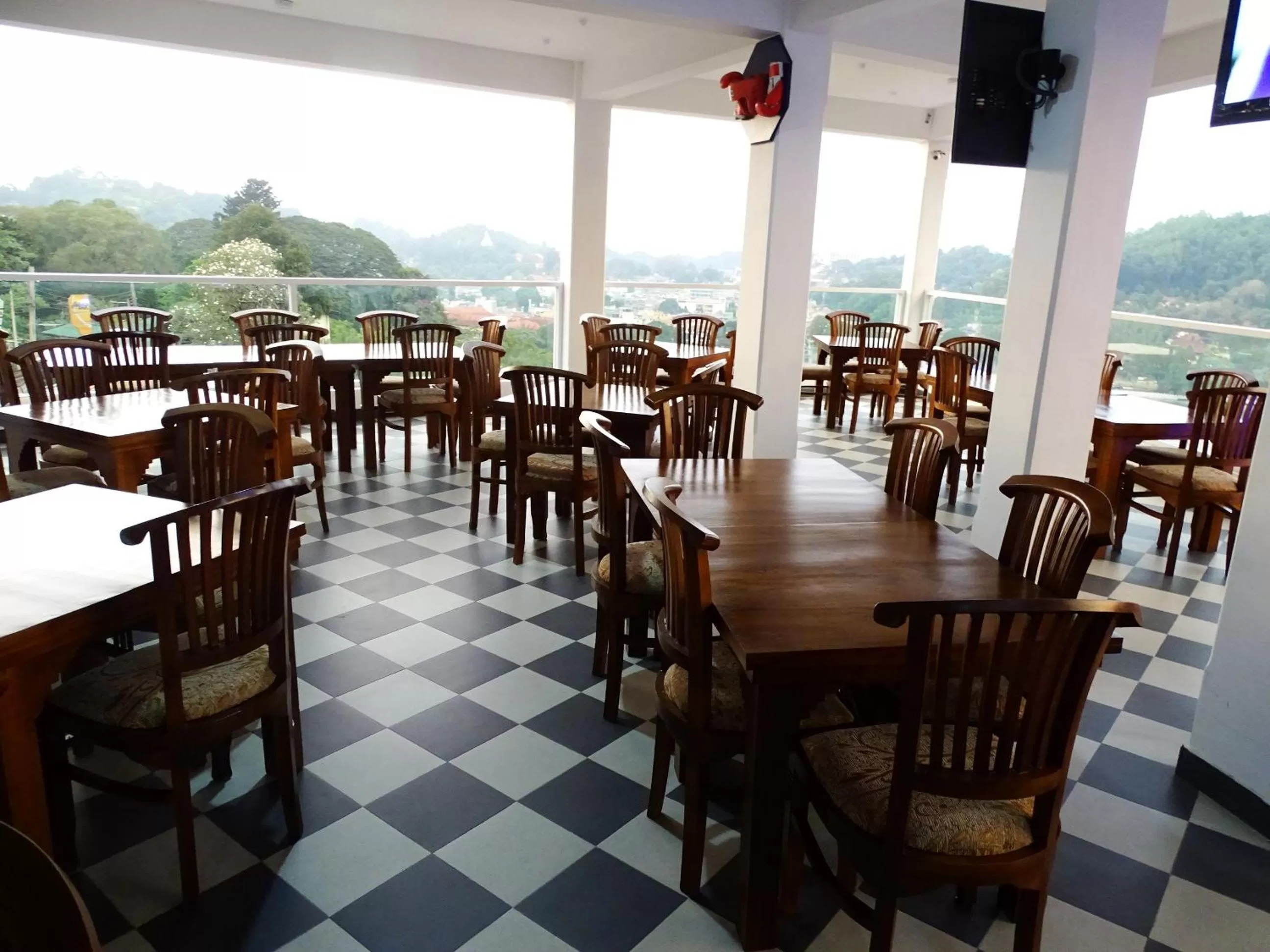 Restaurant/places to eat in Kandy Supreme Hotel