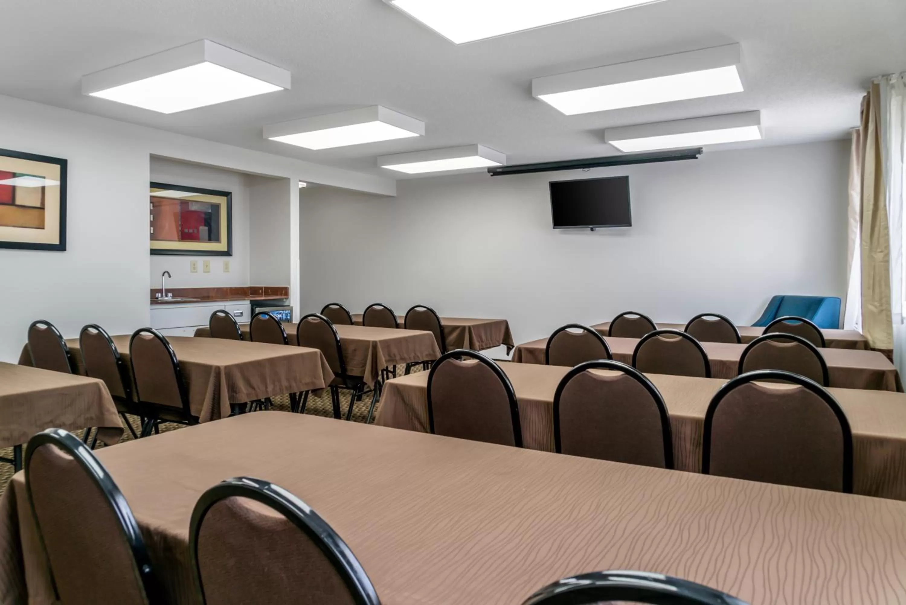 Meeting/conference room in Comfort Inn East Oregon - Toledo