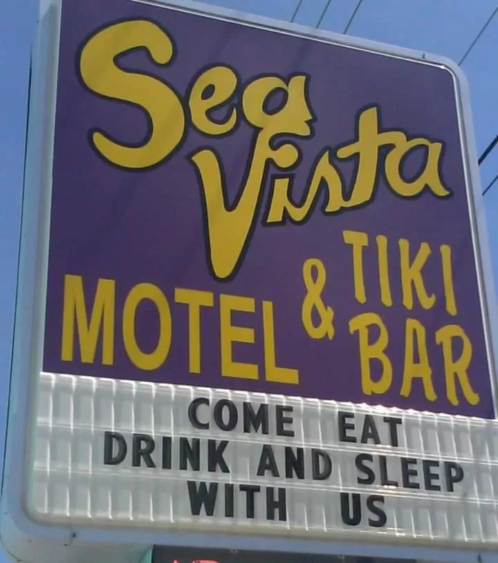 Logo/Certificate/Sign in Sea Vista Motel