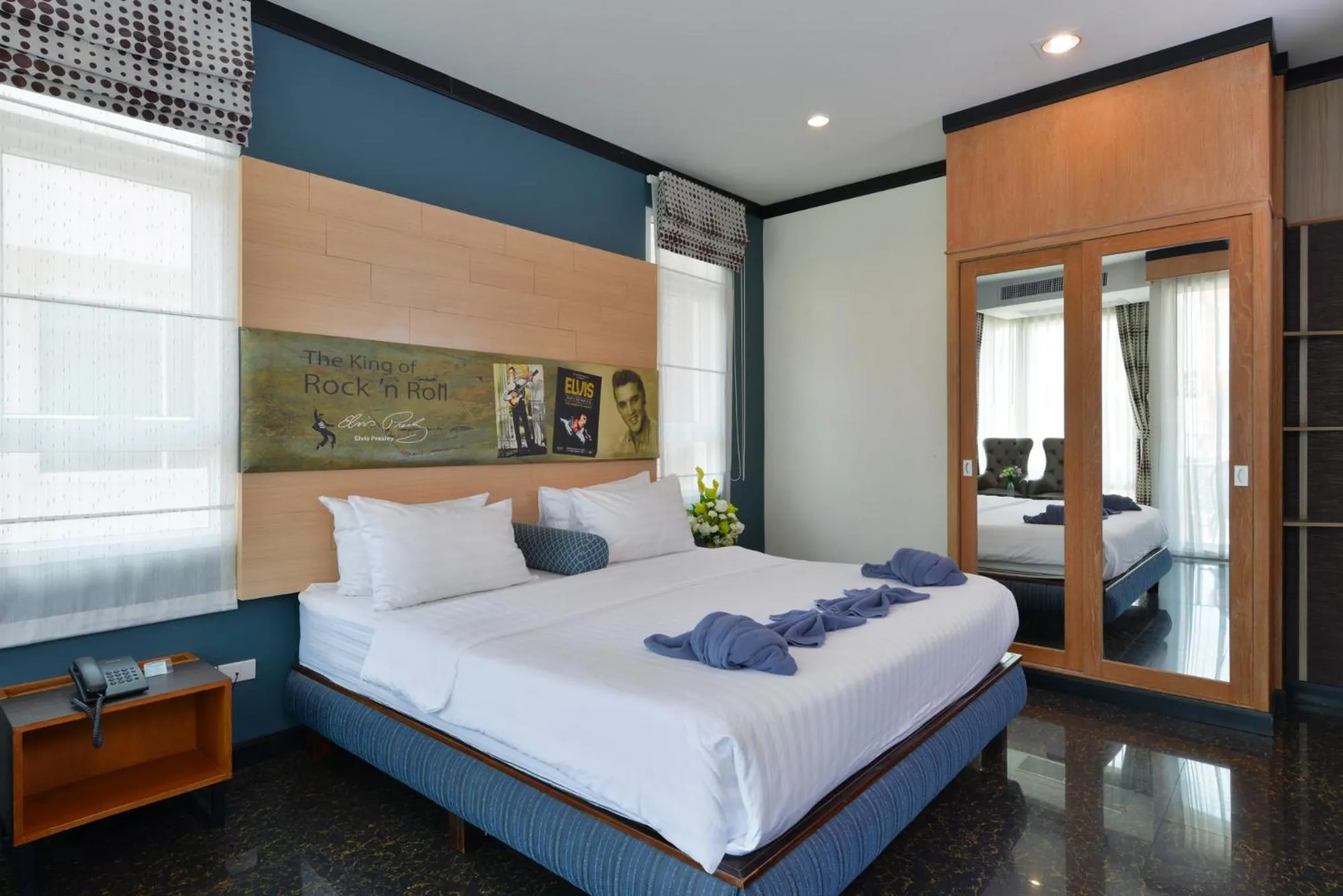 Bed in The River Scene