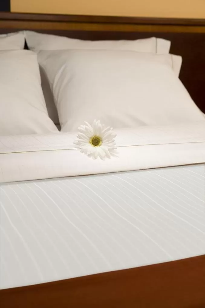 Photo of the whole room, Bed in Holiday Inn Express Tehachapi by IHG