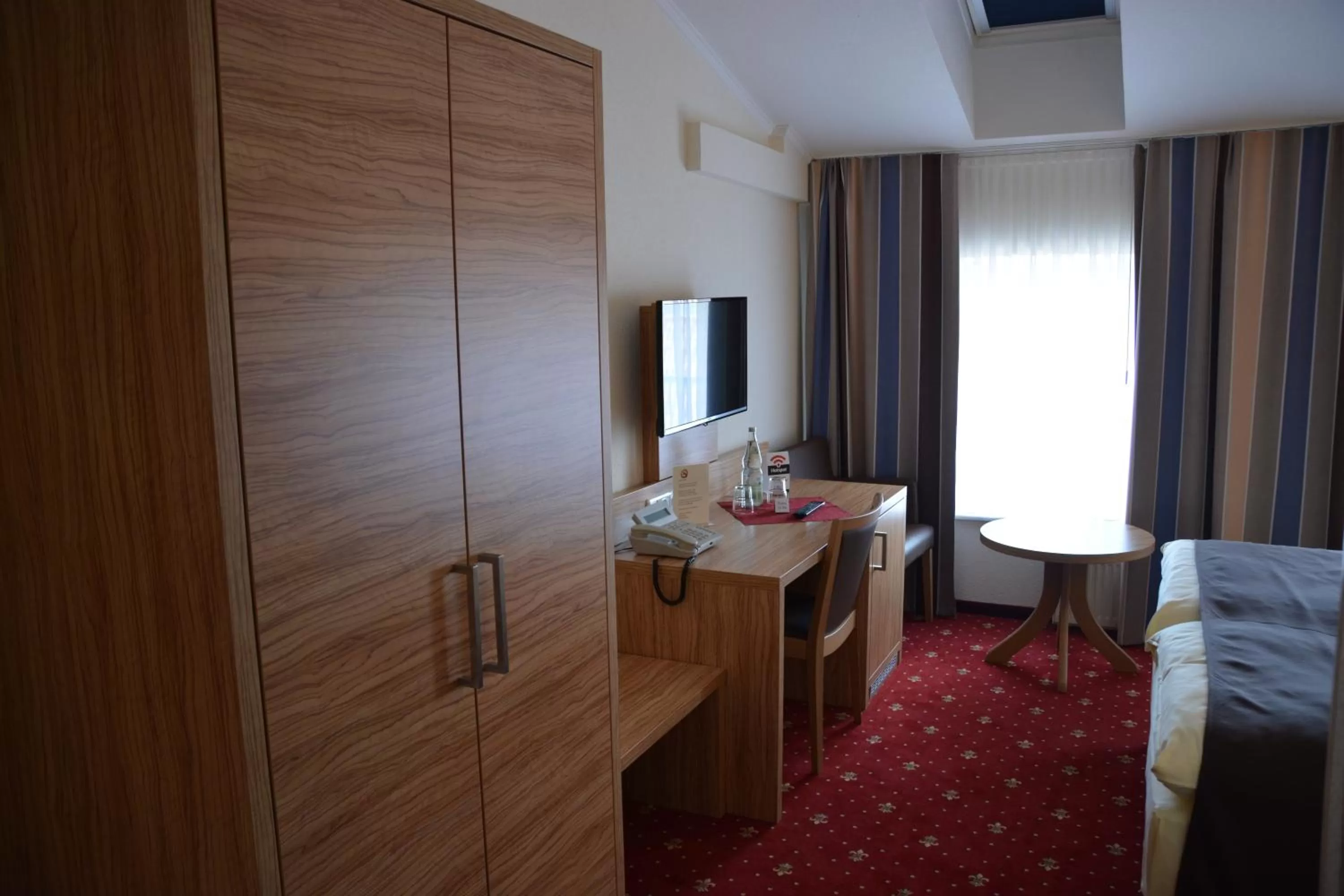 Photo of the whole room, Bed in Altstadthotel Harburg