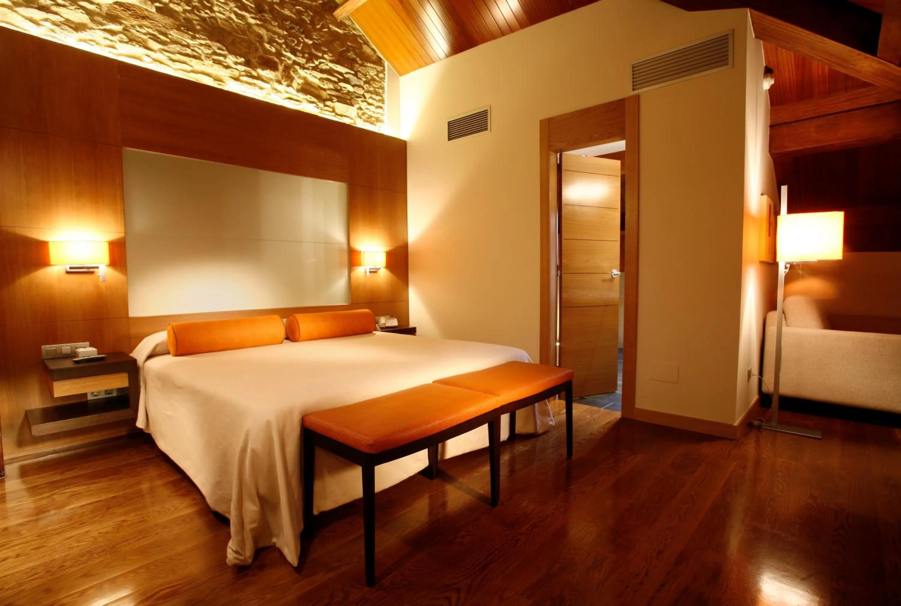 Photo of the whole room, Bed in Hotel Altaïr